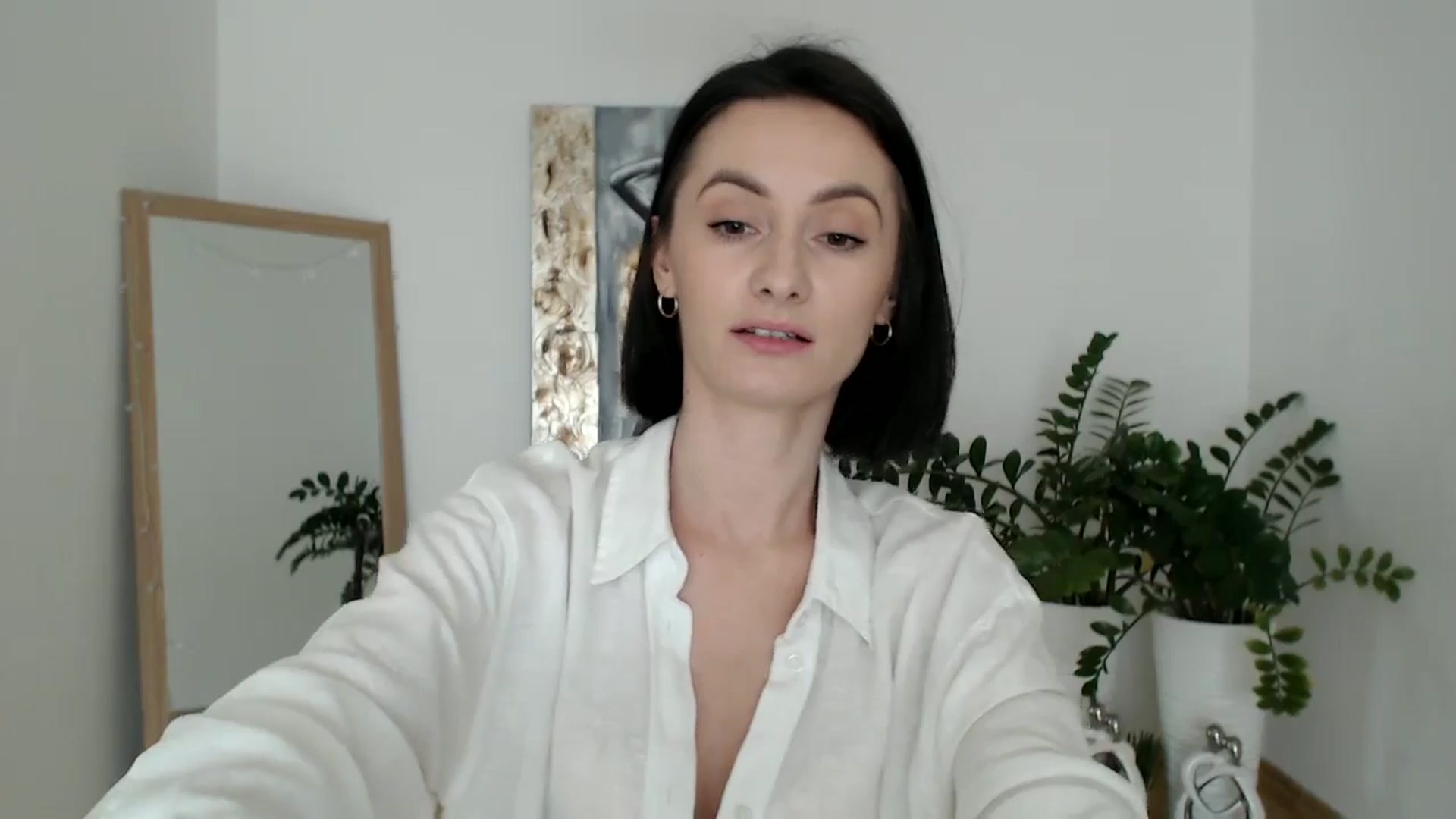 Gallery image thumbnail from the_realpearl's myfreecams stream on, 02/23/2025, 14:13 image 17 of 20