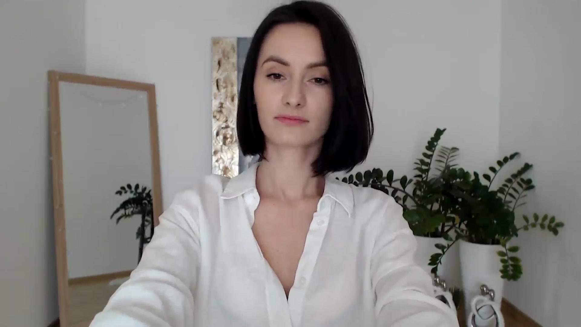 Gallery image thumbnail from the_realpearl's myfreecams stream on, 02/23/2025, 14:13 image 14 of 20