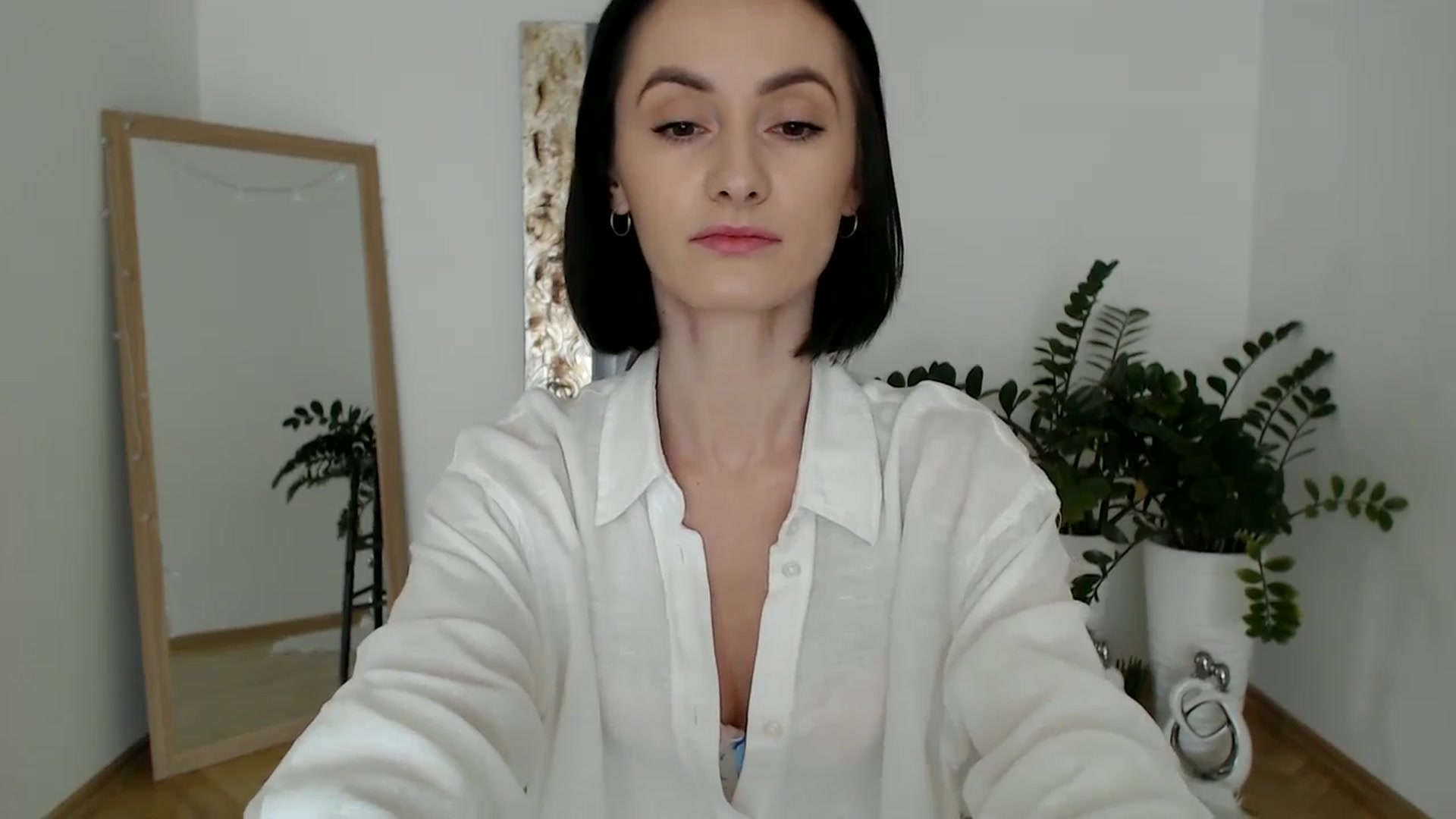 Gallery image thumbnail from the_realpearl's myfreecams stream on, 02/23/2025, 14:13 image 2 of 20