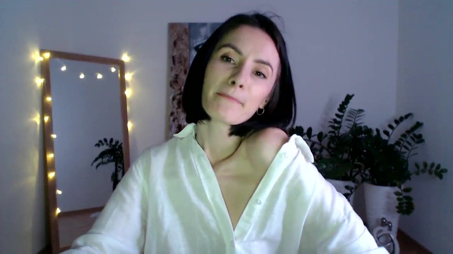 Gallery image thumbnail from the_realpearl's myfreecams stream on, 02/23/2025, 16:50 image 16 of 20