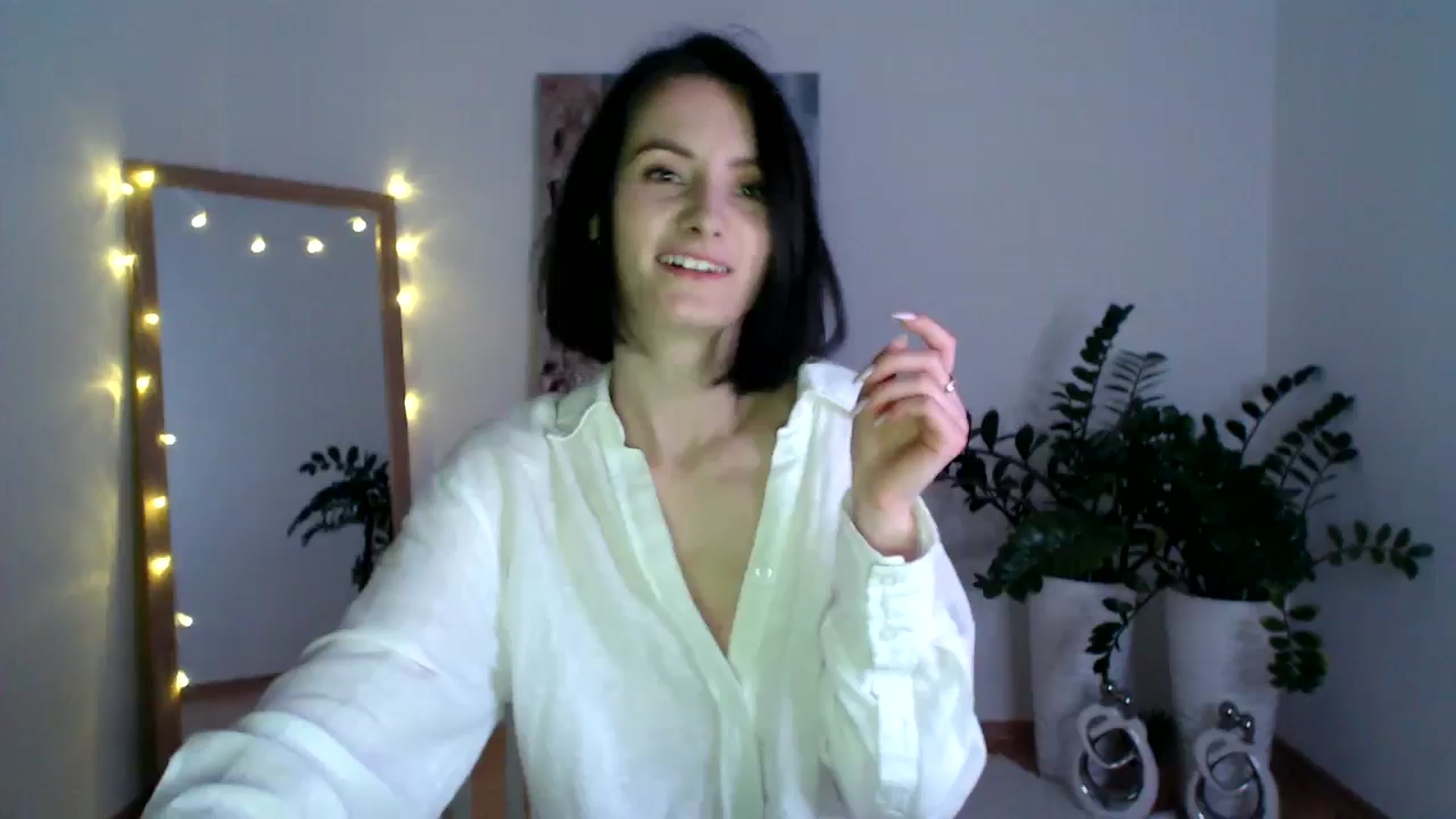 Gallery image thumbnail from the_realpearl's myfreecams stream on, 02/23/2025, 16:50 image 18 of 20