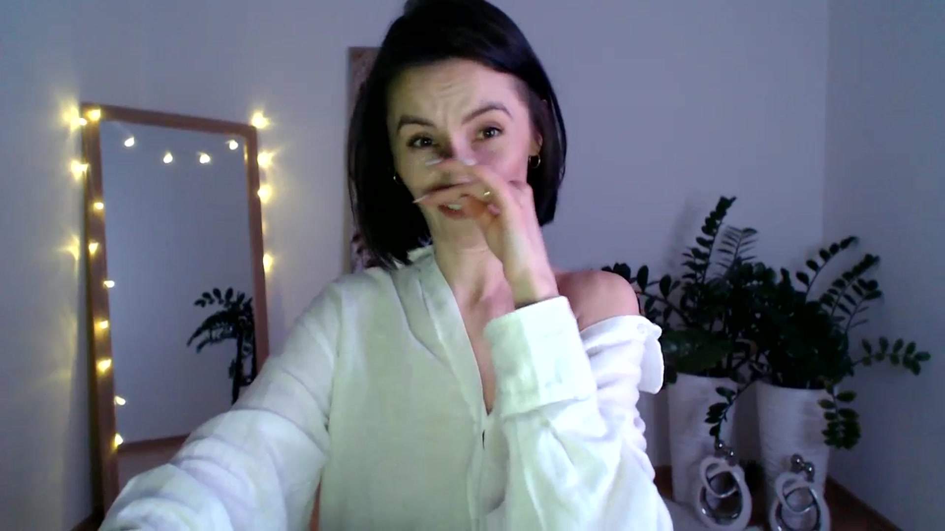 Gallery image thumbnail from the_realpearl's myfreecams stream on, 02/23/2025, 16:50 image 15 of 20