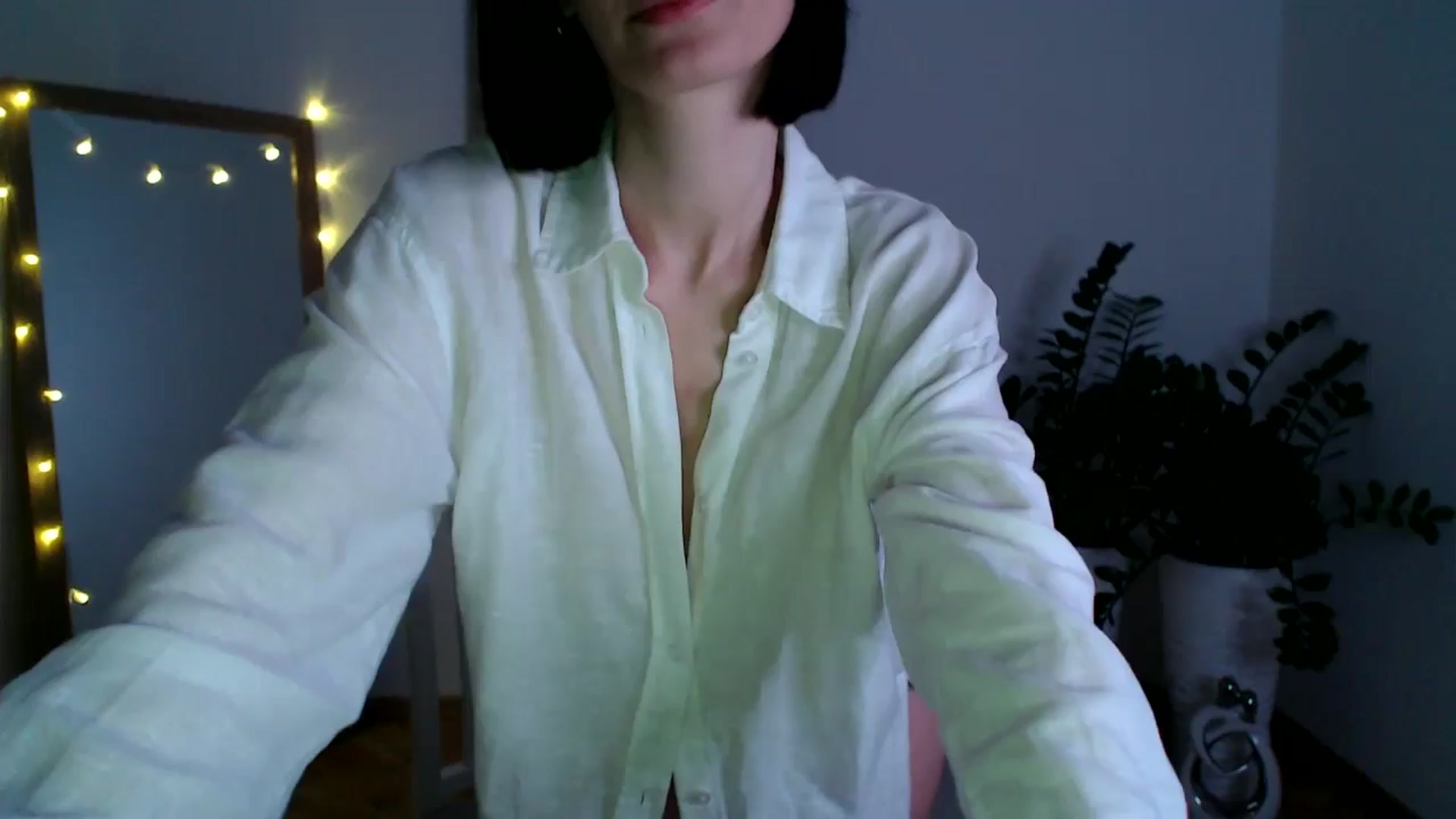 Gallery image thumbnail from the_realpearl's myfreecams stream on, 02/23/2025, 17:33 image 11 of 20