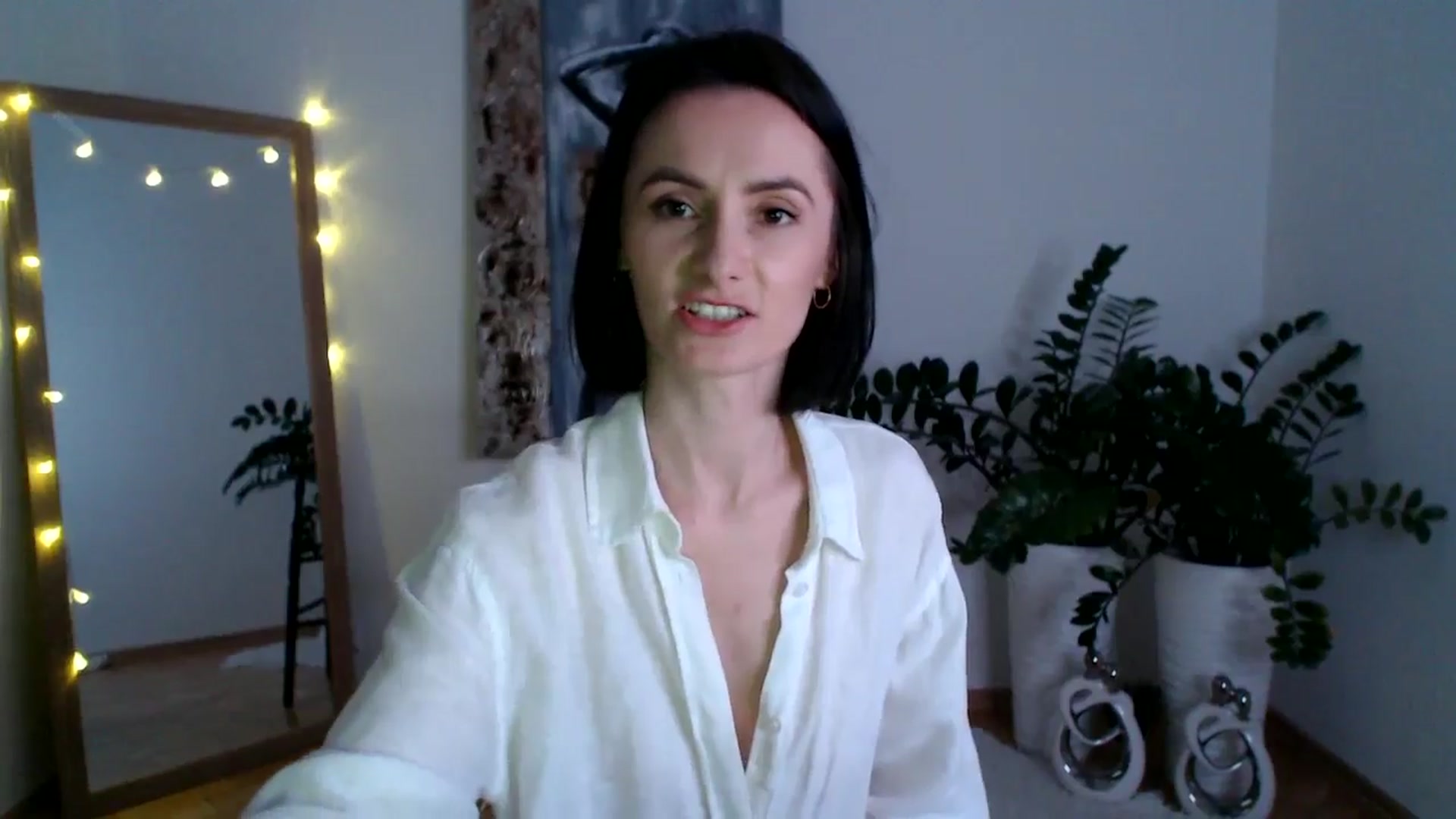 Gallery image thumbnail from the_realpearl's myfreecams stream on, 02/23/2025, 17:33 image 12 of 20