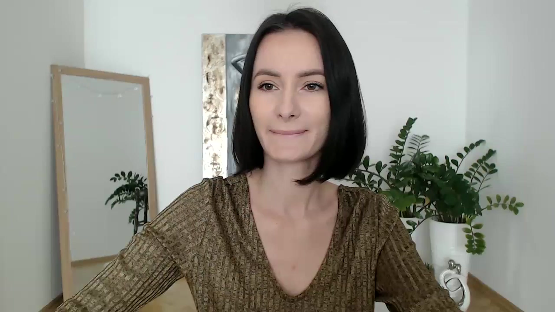 Gallery image thumbnail from the_realpearl's myfreecams stream on, 02/26/2025, 11:01 image 1 of 20