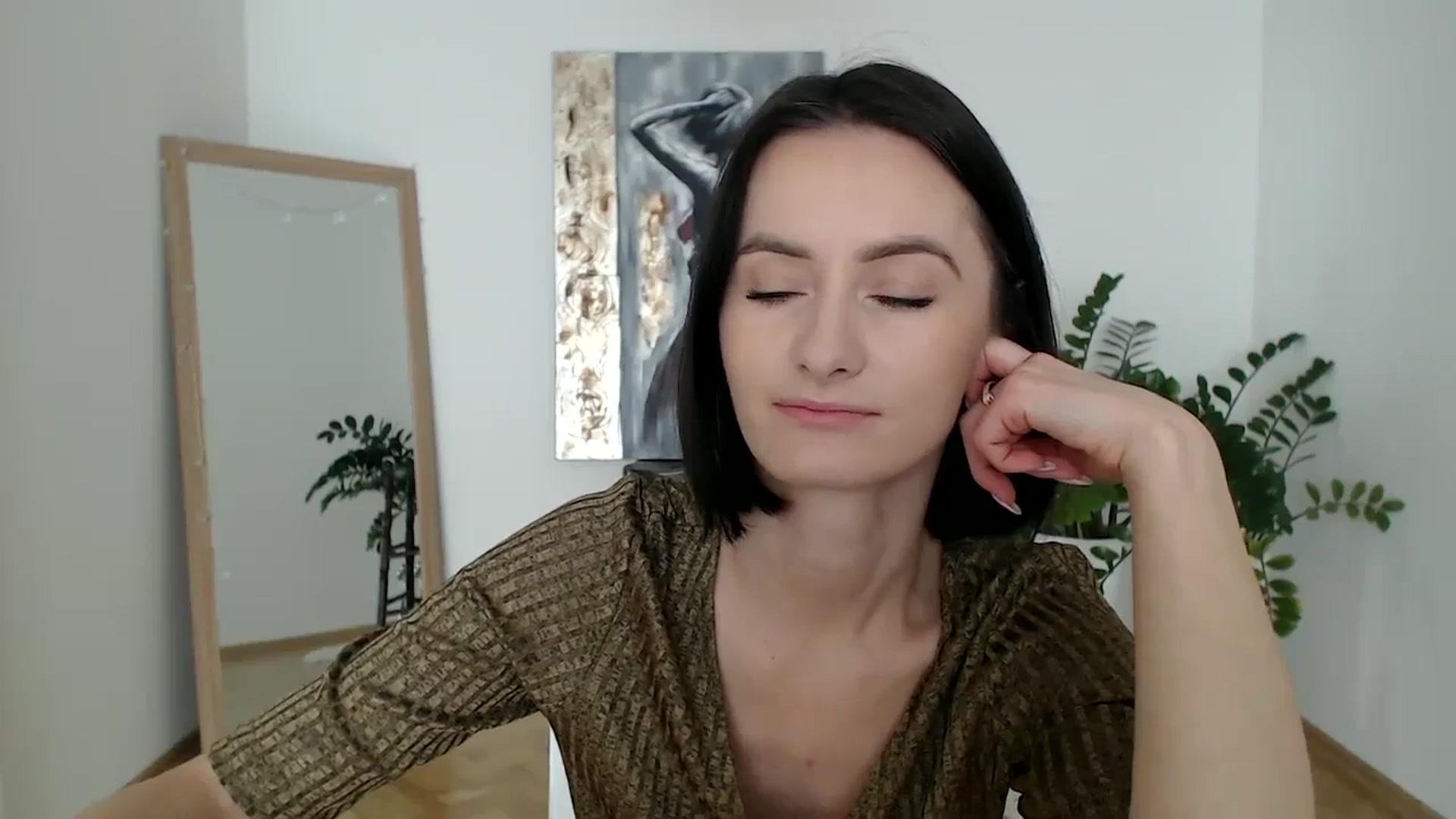 Gallery image thumbnail from the_realpearl's myfreecams stream on, 02/26/2025, 12:44 image 2 of 20