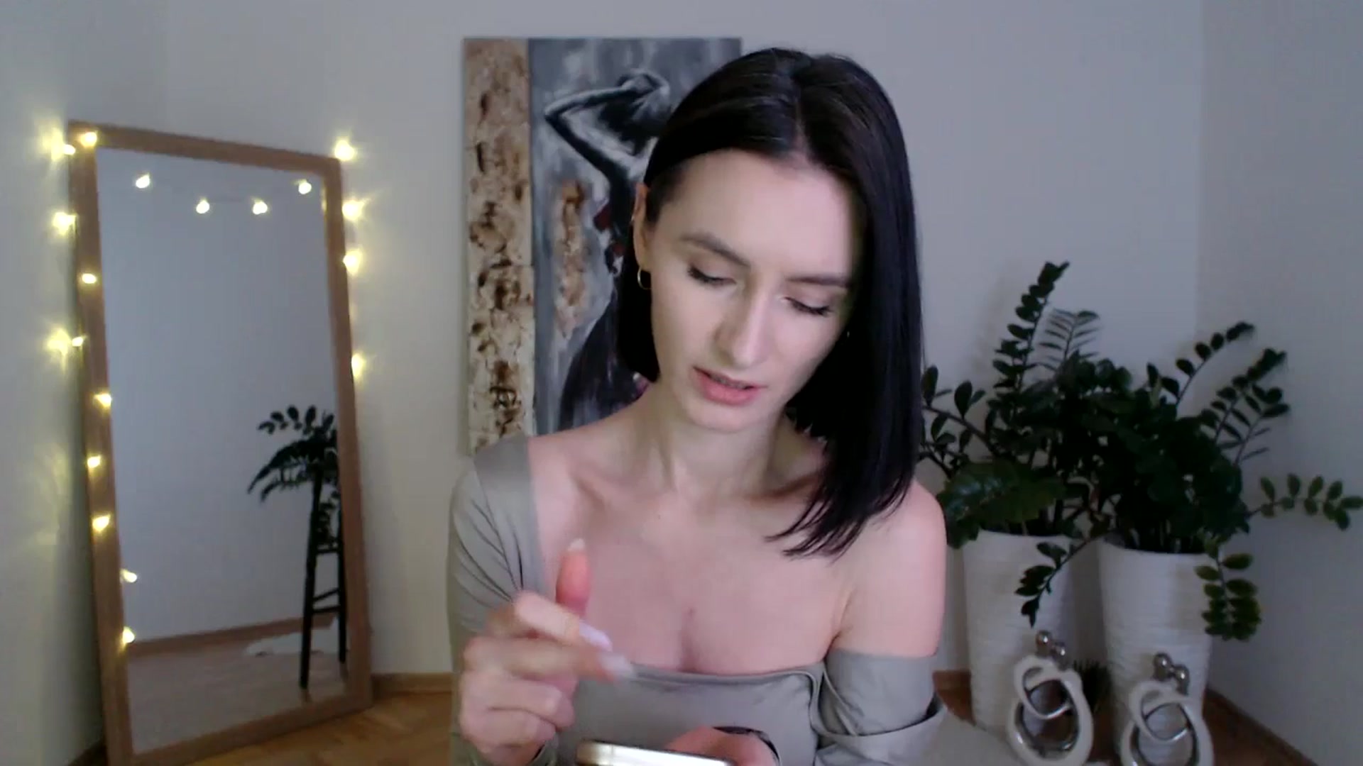Gallery image thumbnail from the_realpearl's myfreecams stream on, 02/28/2025, 17:53 image 6 of 20