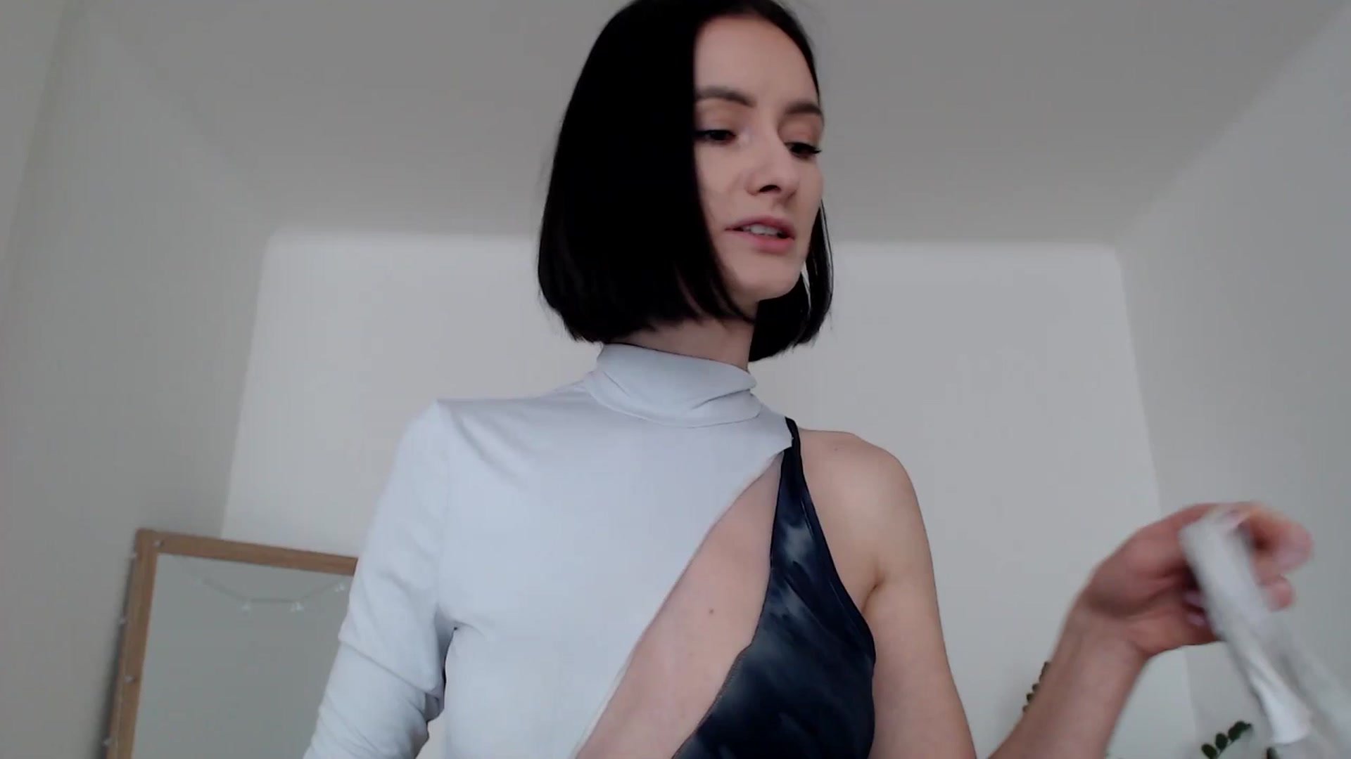 Gallery image thumbnail from the_realpearl's myfreecams stream on, 03/03/2025, 14:29 image 8 of 20