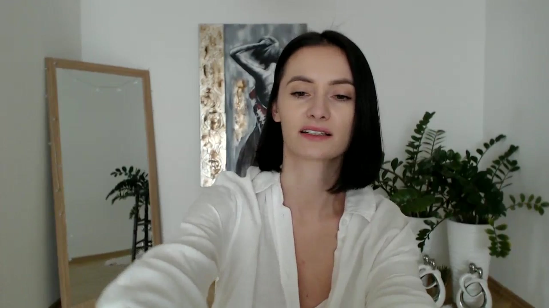 Gallery image thumbnail from the_realpearl's myfreecams stream on, 03/03/2025, 14:29 image 19 of 20