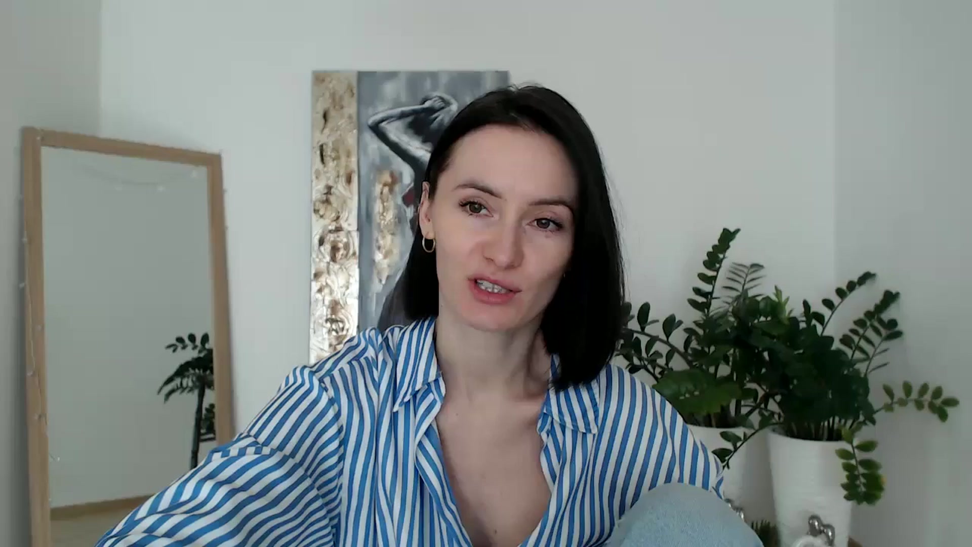 Gallery image thumbnail from the_realpearl's myfreecams stream on, 03/07/2025, 13:21 image 7 of 20