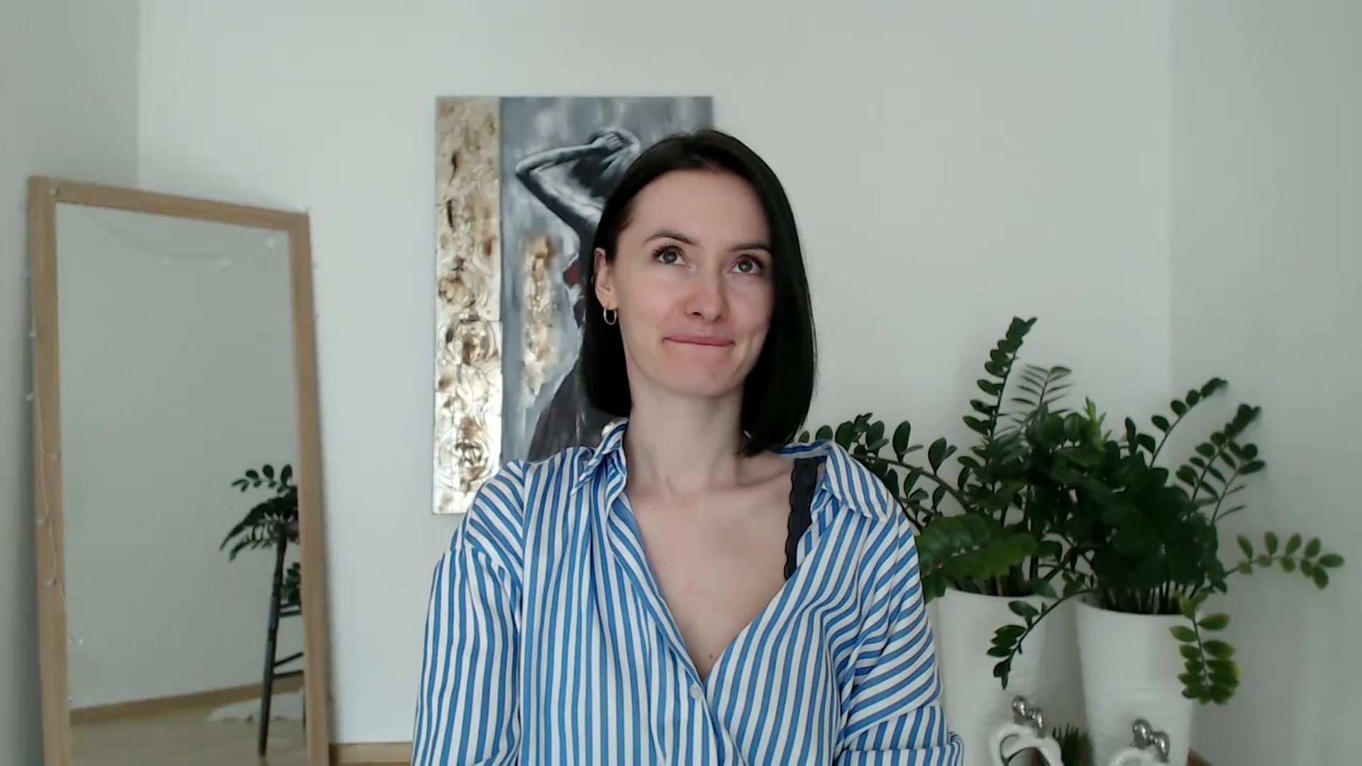 Gallery image thumbnail from the_realpearl's myfreecams stream on, 03/07/2025, 13:21 image 11 of 20