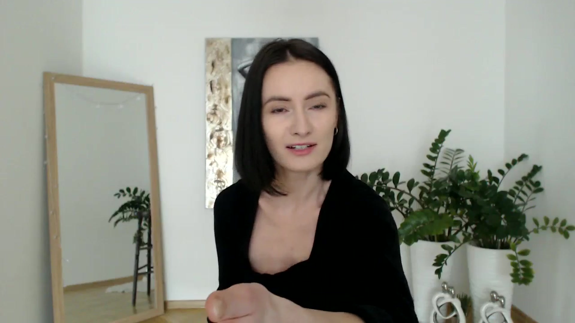 Gallery image thumbnail from the_realpearl's myfreecams stream on, 03/11/2025, 15:07 image 19 of 20
