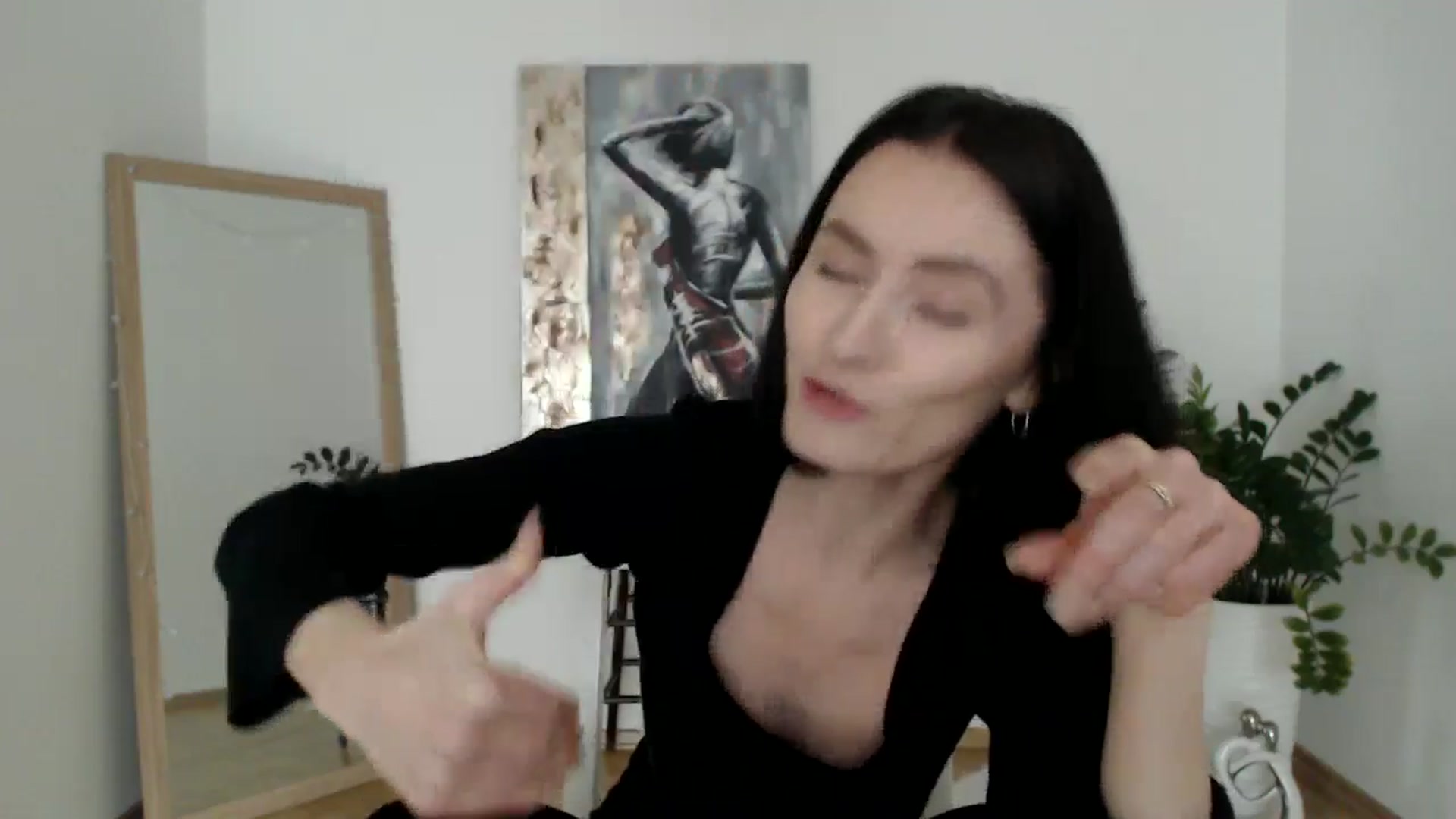 Gallery image thumbnail from the_realpearl's myfreecams stream on, 03/11/2025, 15:58 image 4 of 20