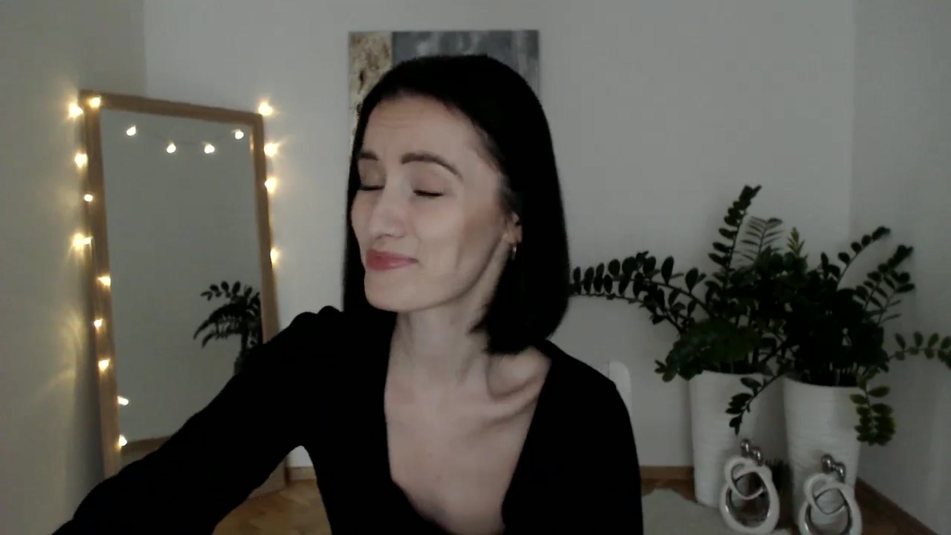 Gallery image thumbnail from the_realpearl's myfreecams stream on, 03/11/2025, 15:58 image 20 of 20