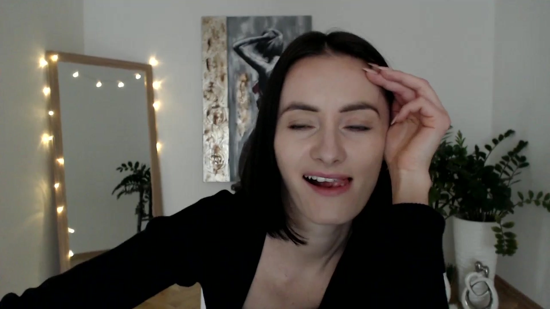Gallery image thumbnail from the_realpearl's myfreecams stream on, 03/11/2025, 15:58 image 16 of 20