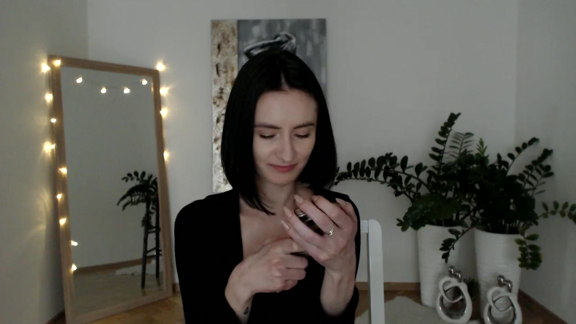 Gallery image thumbnail from the_realpearl's myfreecams stream on, 03/11/2025, 15:58 image 19 of 20