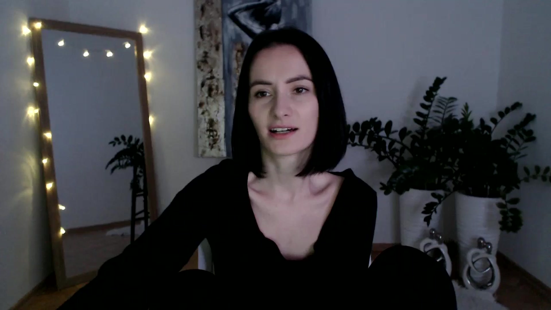 Gallery image thumbnail from the_realpearl's myfreecams stream on, 03/11/2025, 16:27 image 20 of 20
