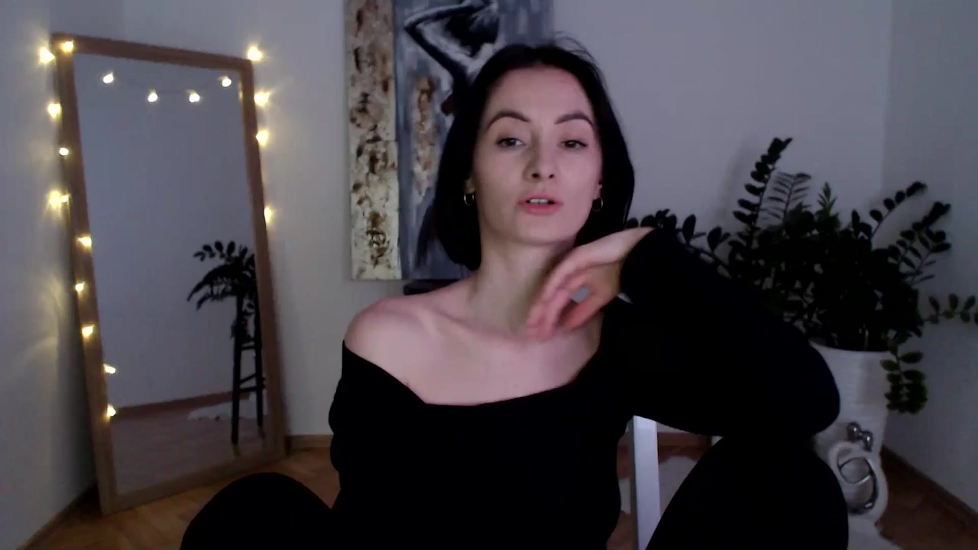 Gallery image thumbnail from the_realpearl's myfreecams stream on, 03/11/2025, 16:27 image 13 of 20