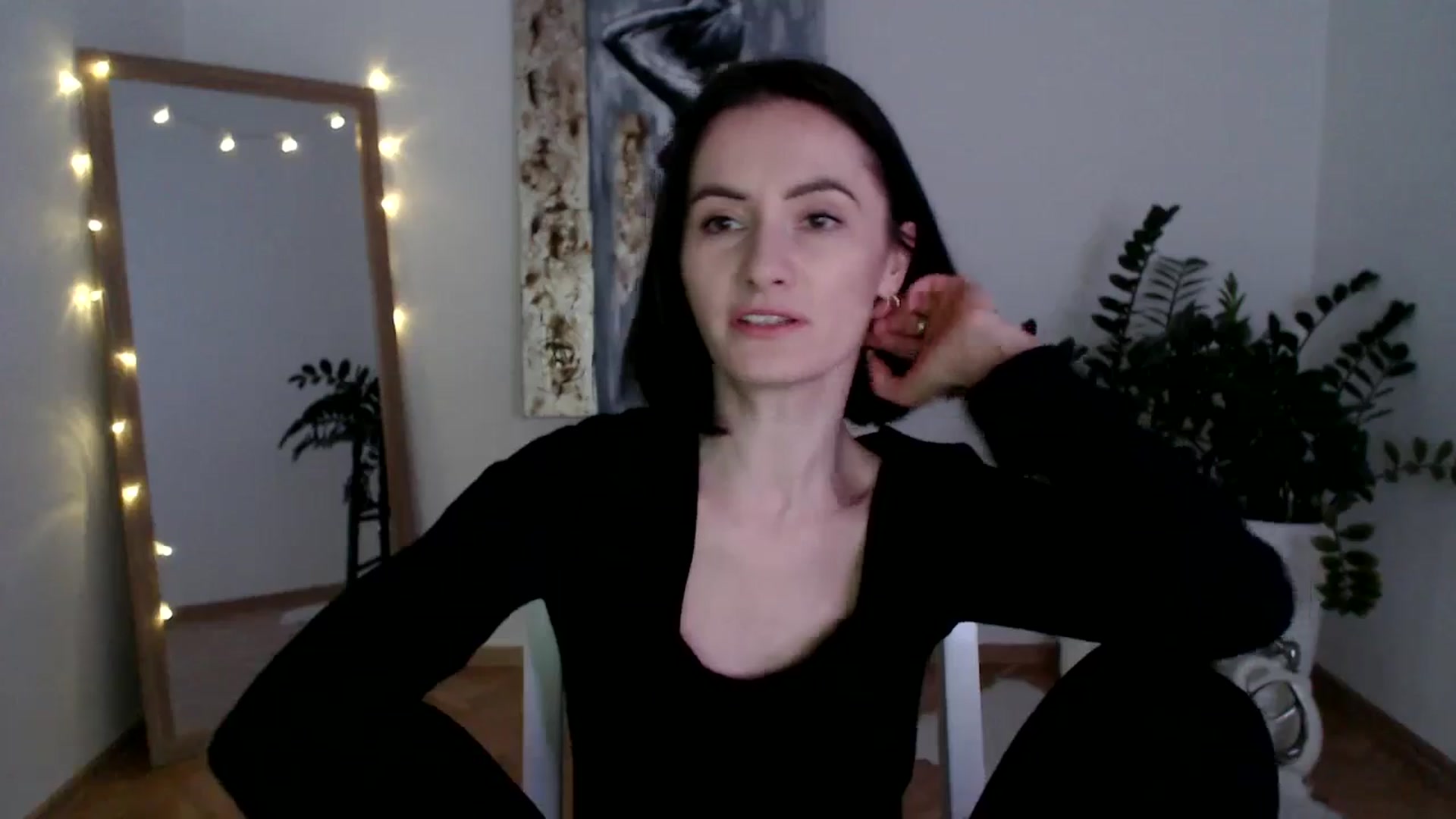 Gallery image thumbnail from the_realpearl's myfreecams stream on, 03/11/2025, 16:27 image 11 of 20