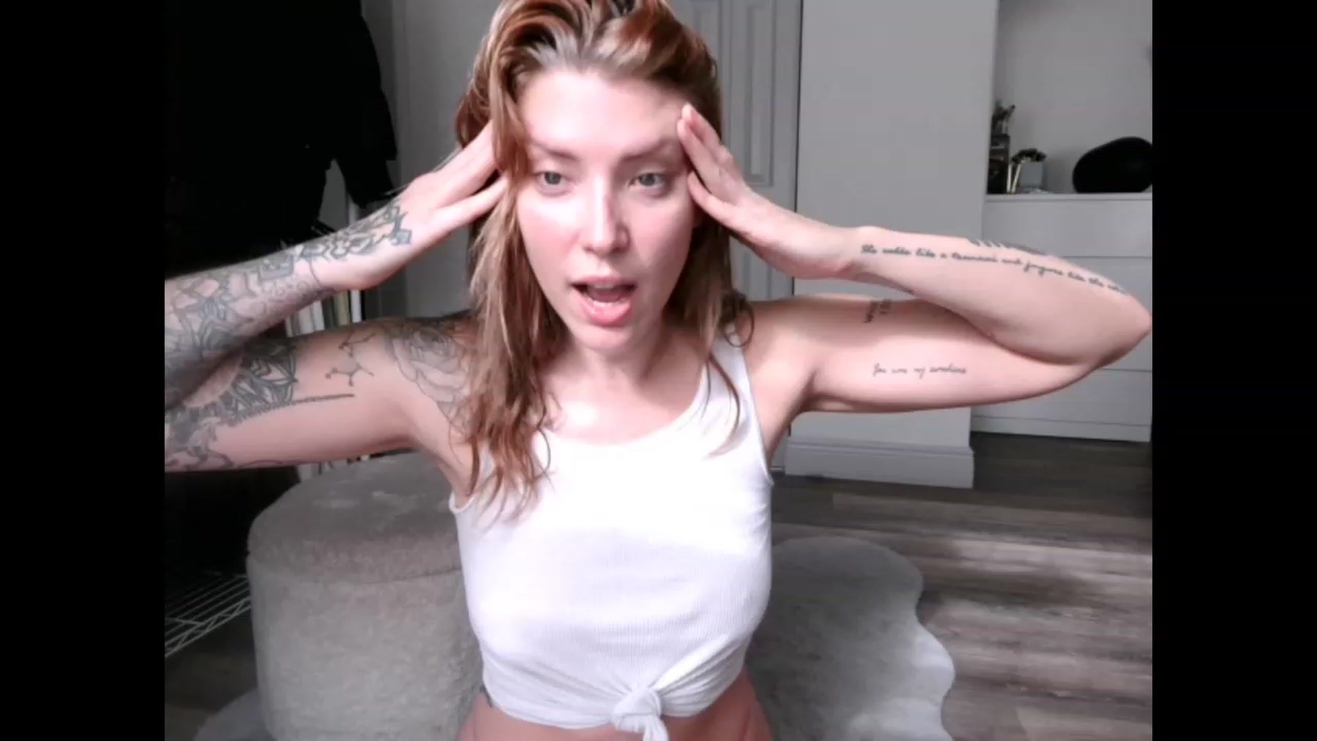 Gallery image thumbnail from the_remedy_'s myfreecams stream on, 11/27/2022, 15:29 image 18 of 20