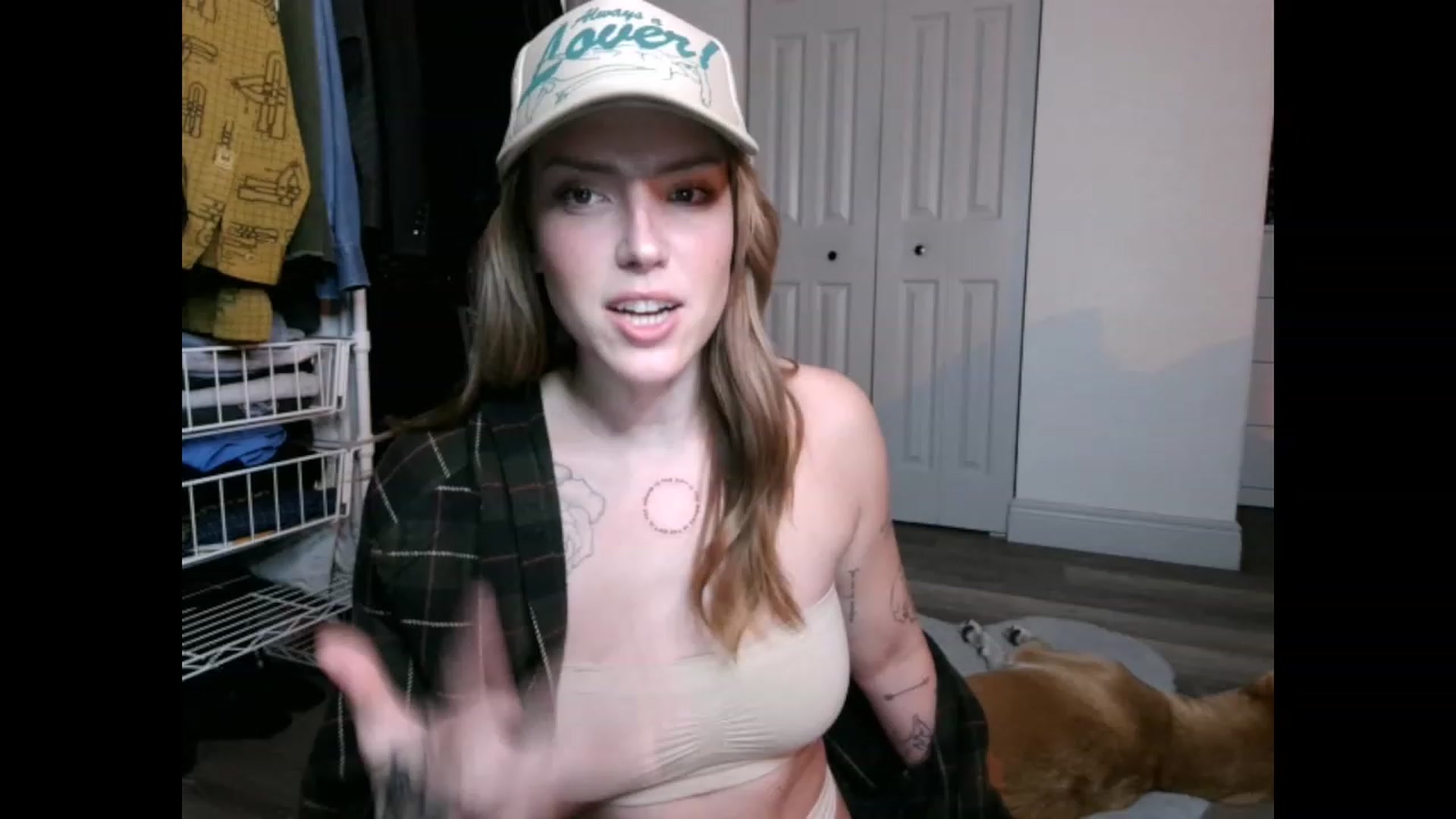 Gallery image thumbnail from the_remedy_'s myfreecams stream on, 12/03/2022, 01:35 image 13 of 20