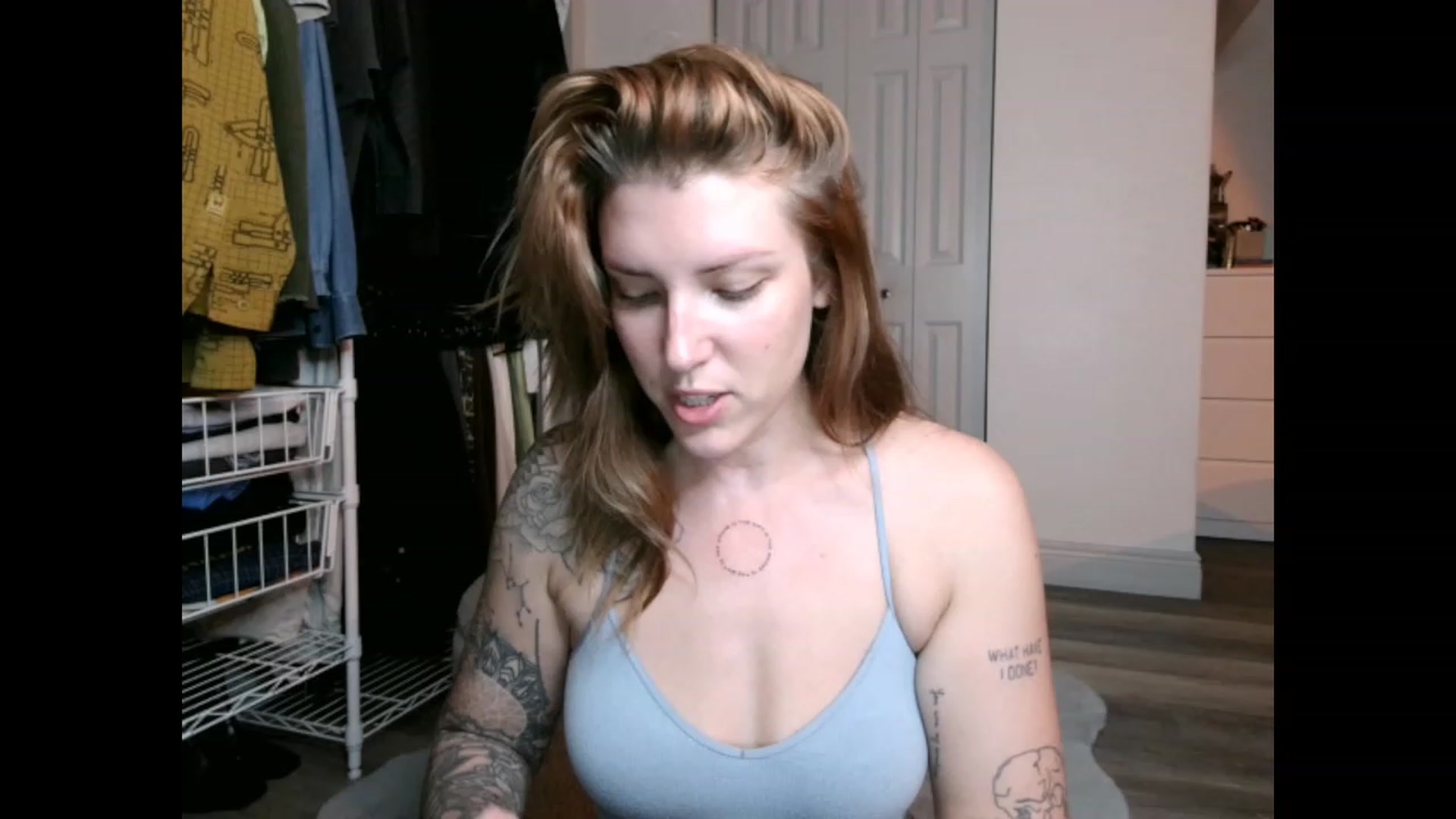 Gallery image thumbnail from the_remedy_'s myfreecams stream on, 12/05/2022, 23:38 image 2 of 20