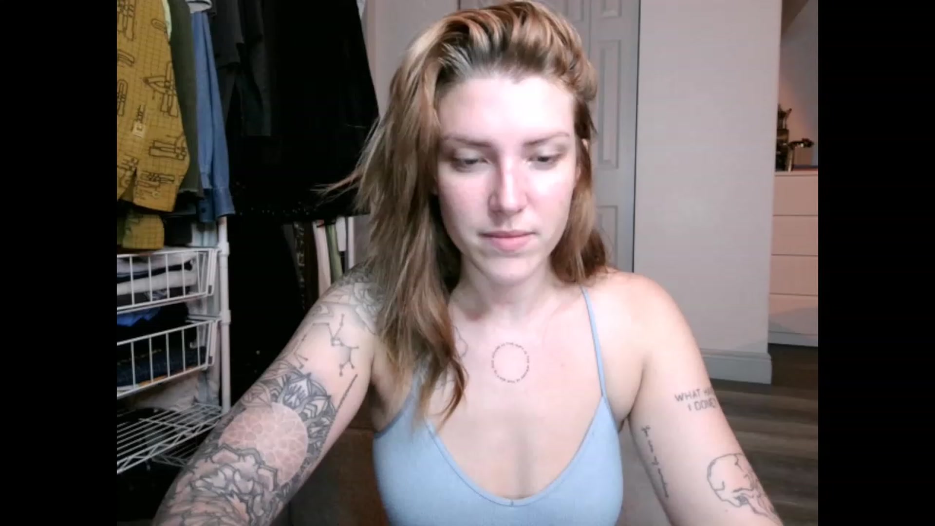 Gallery image thumbnail from the_remedy_'s myfreecams stream on, 12/05/2022, 23:38 image 3 of 20