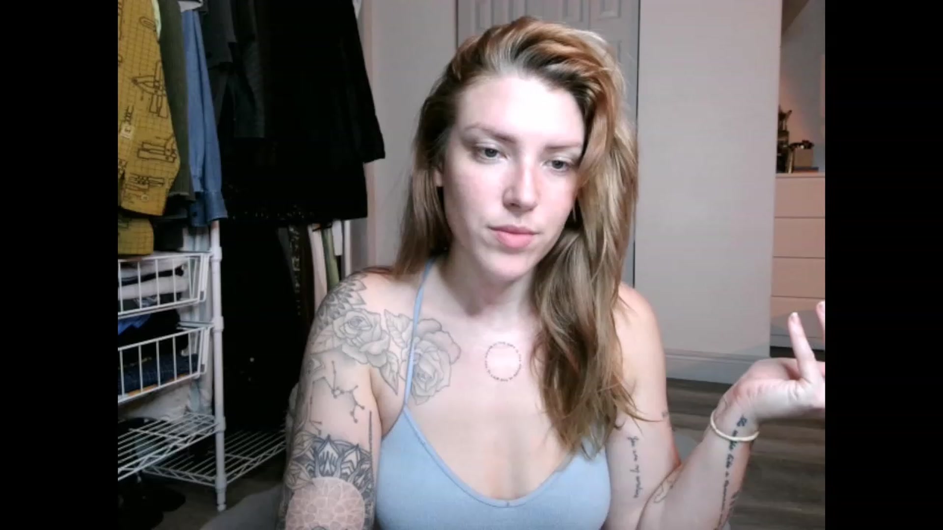 Gallery image thumbnail from the_remedy_'s myfreecams stream on, 12/05/2022, 23:38 image 1 of 20