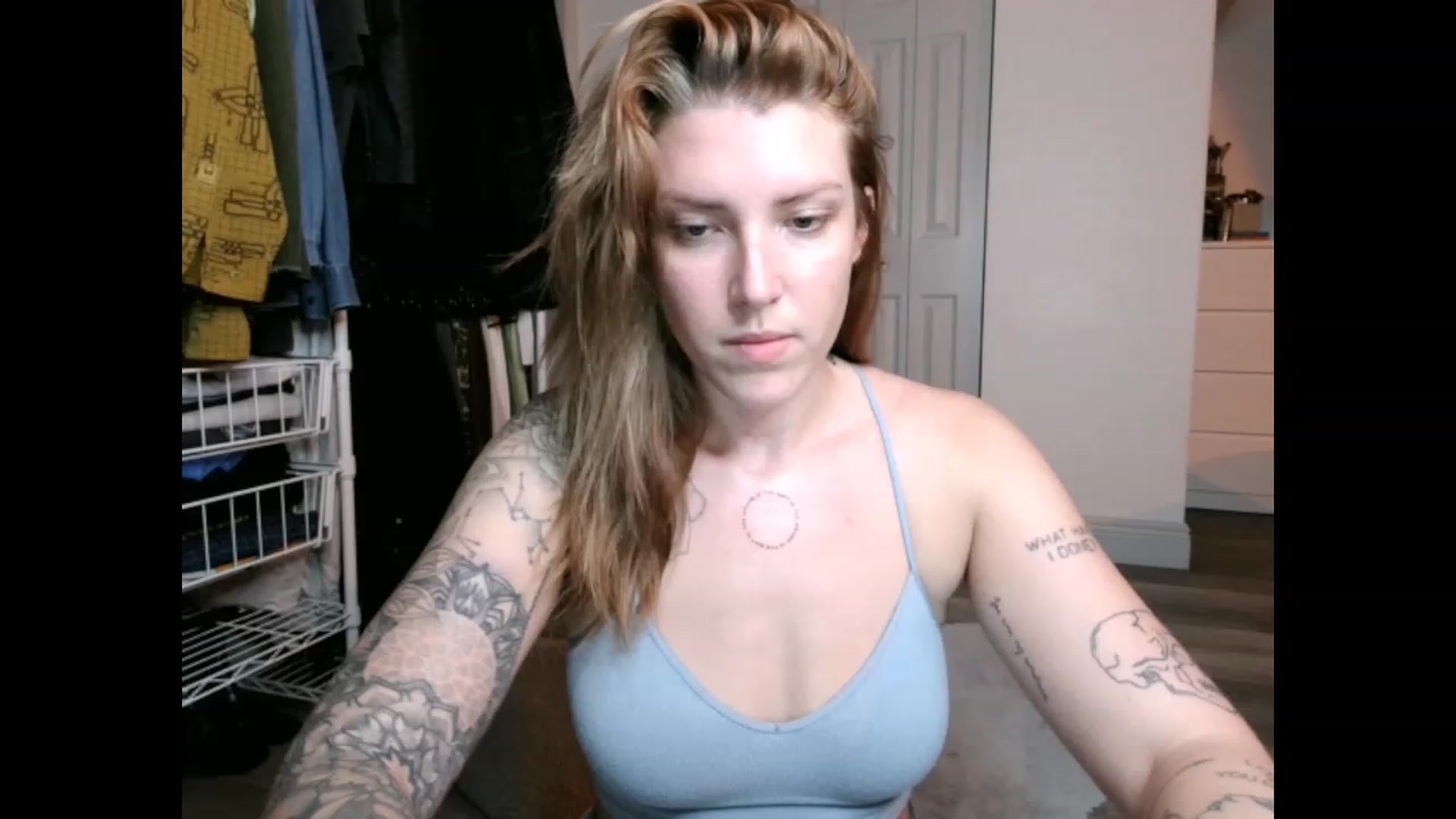 Gallery image thumbnail from the_remedy_'s myfreecams stream on, 12/05/2022, 23:38 image 5 of 20