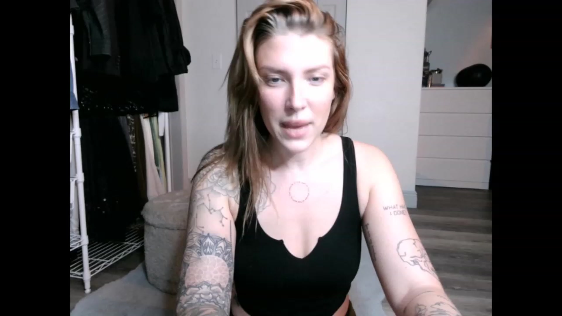 Gallery image thumbnail from the_remedy_'s myfreecams stream on, 12/07/2022, 24:04 image 2 of 20
