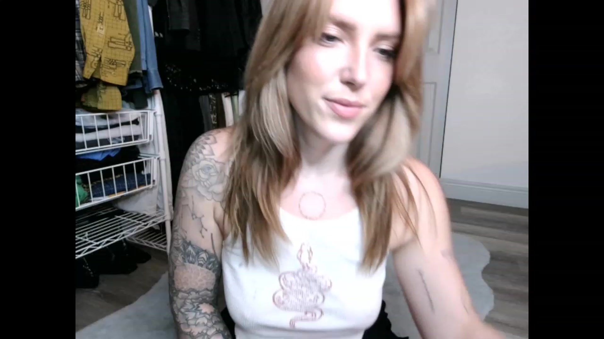 Gallery image thumbnail from the_remedy_'s myfreecams stream on, 12/09/2022, 01:33 image 8 of 20