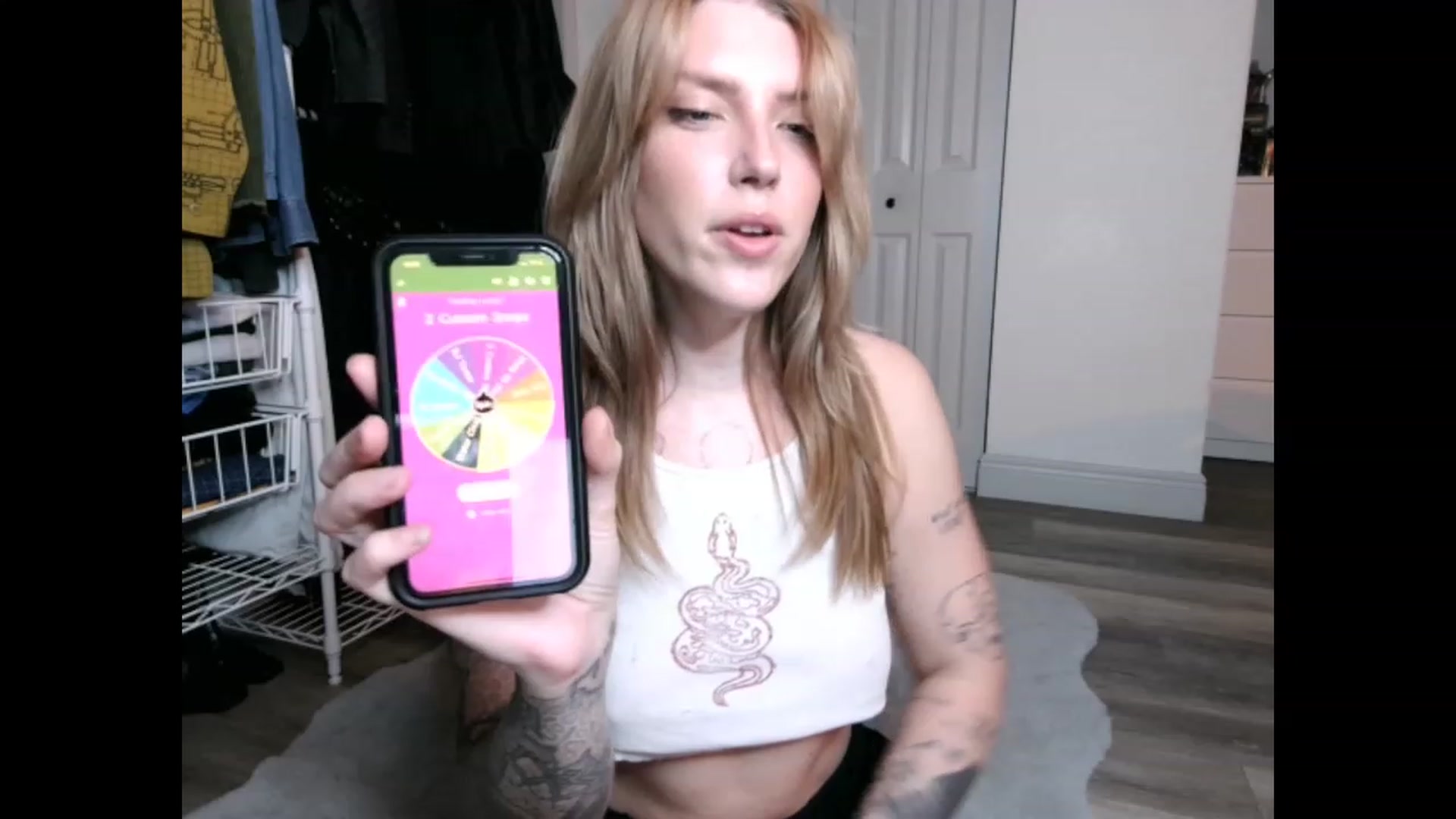 Gallery image thumbnail from the_remedy_'s myfreecams stream on, 12/09/2022, 01:33 image 5 of 20