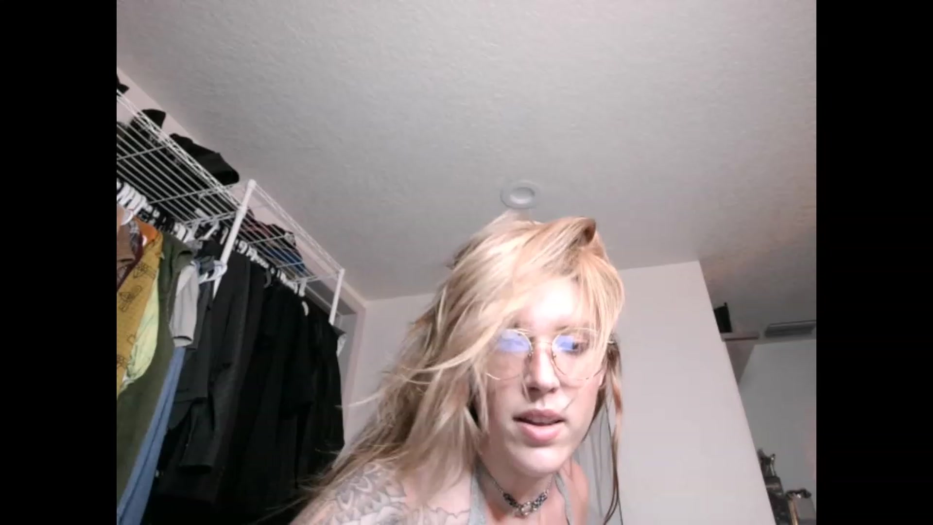 Gallery image thumbnail from the_remedy_'s myfreecams stream on, 12/10/2022, 01:04 image 16 of 20