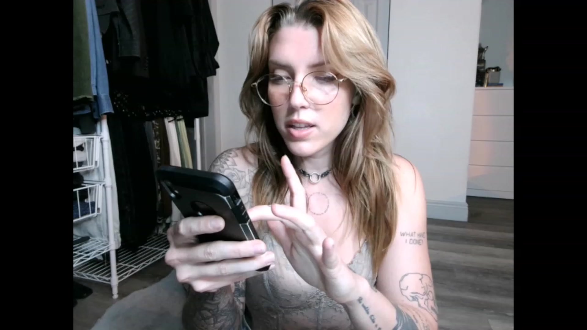 Gallery image thumbnail from the_remedy_'s myfreecams stream on, 12/10/2022, 01:04 image 5 of 20