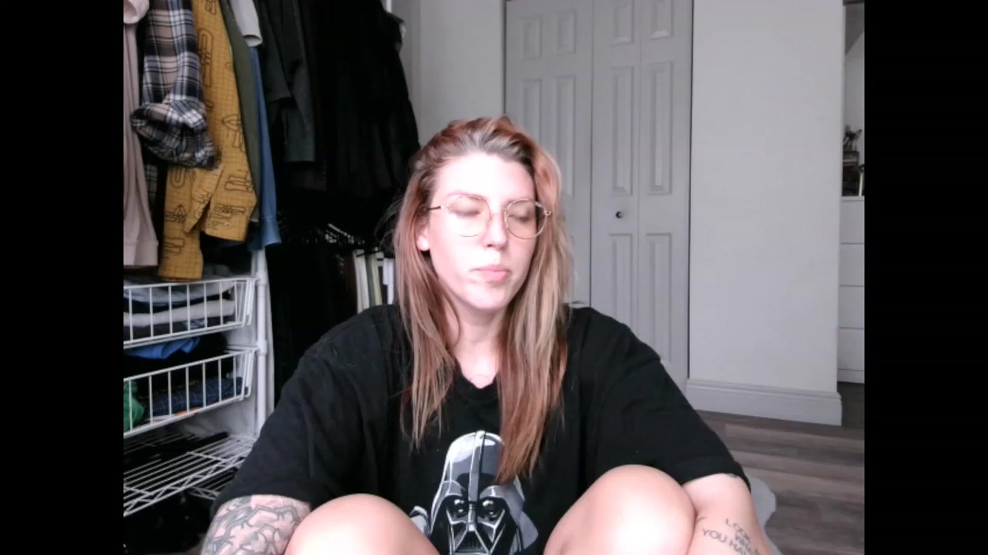 Gallery image thumbnail from the_remedy_'s myfreecams stream on, 12/11/2022, 21:31 image 13 of 20