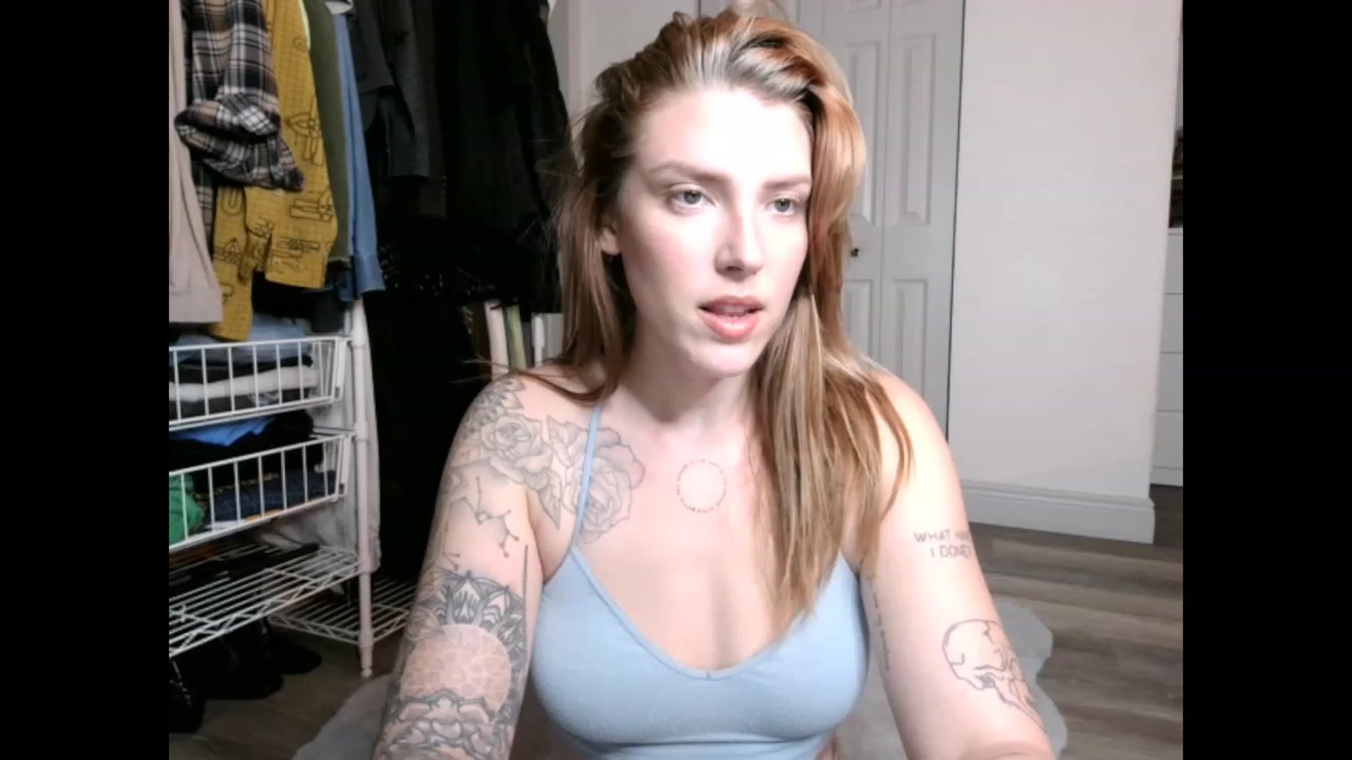 Gallery image thumbnail from the_remedy_'s myfreecams stream on, 12/13/2022, 24:43 image 1 of 20