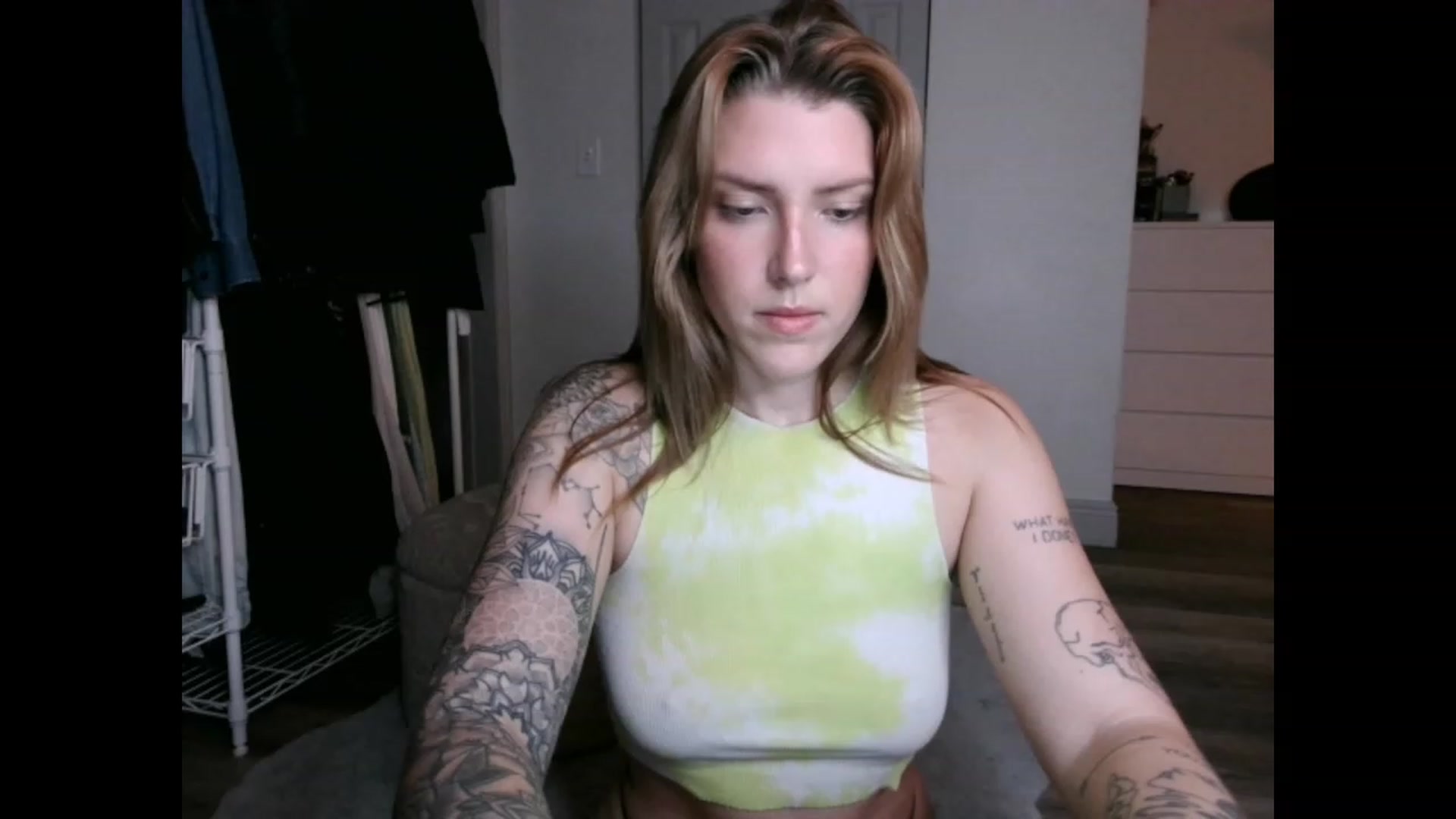Gallery image thumbnail from the_remedy_'s myfreecams stream on, 12/16/2022, 24:50 image 2 of 20
