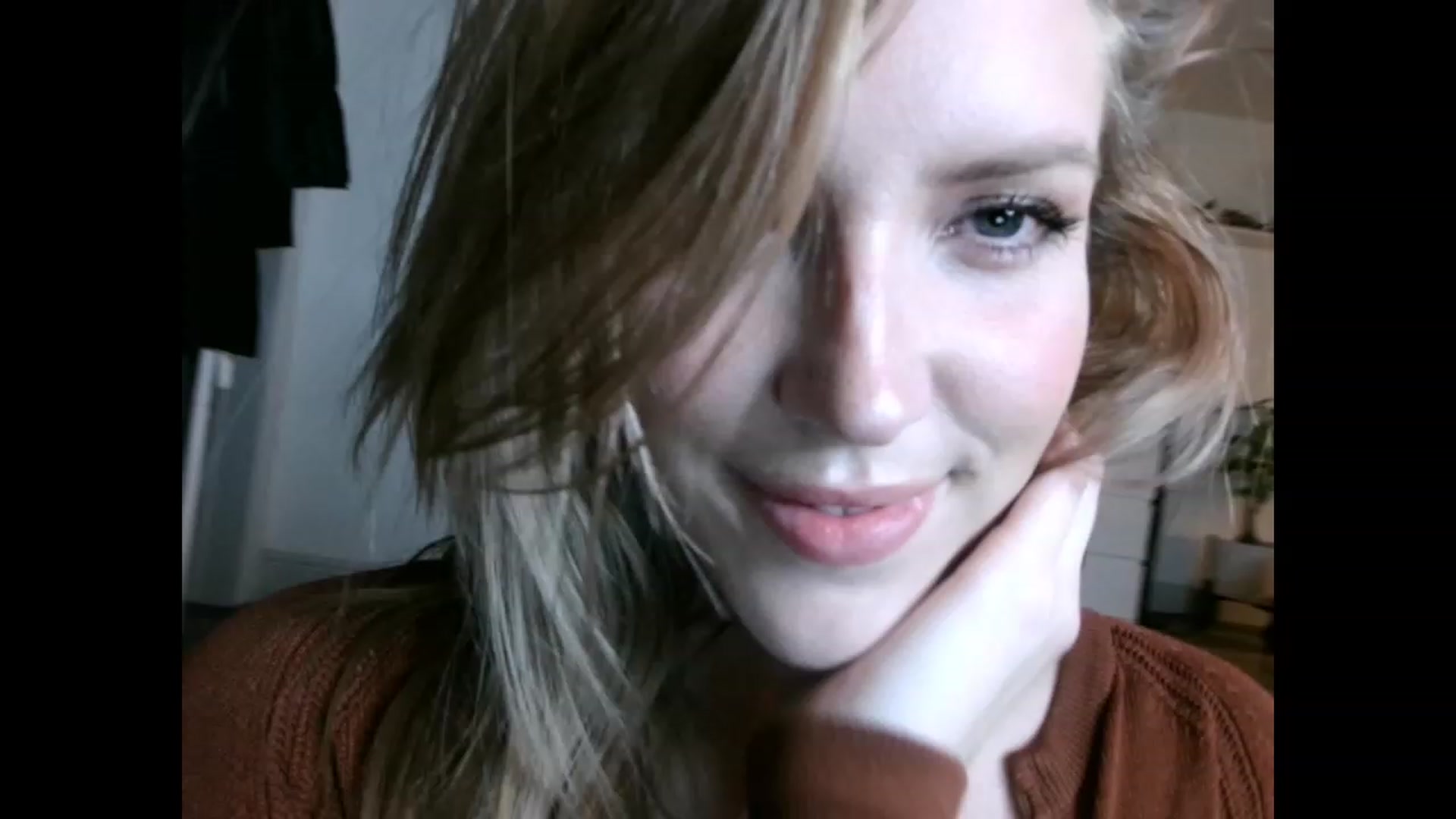 Gallery image thumbnail from the_remedy_'s myfreecams stream on, 12/17/2022, 24:50 image 11 of 20
