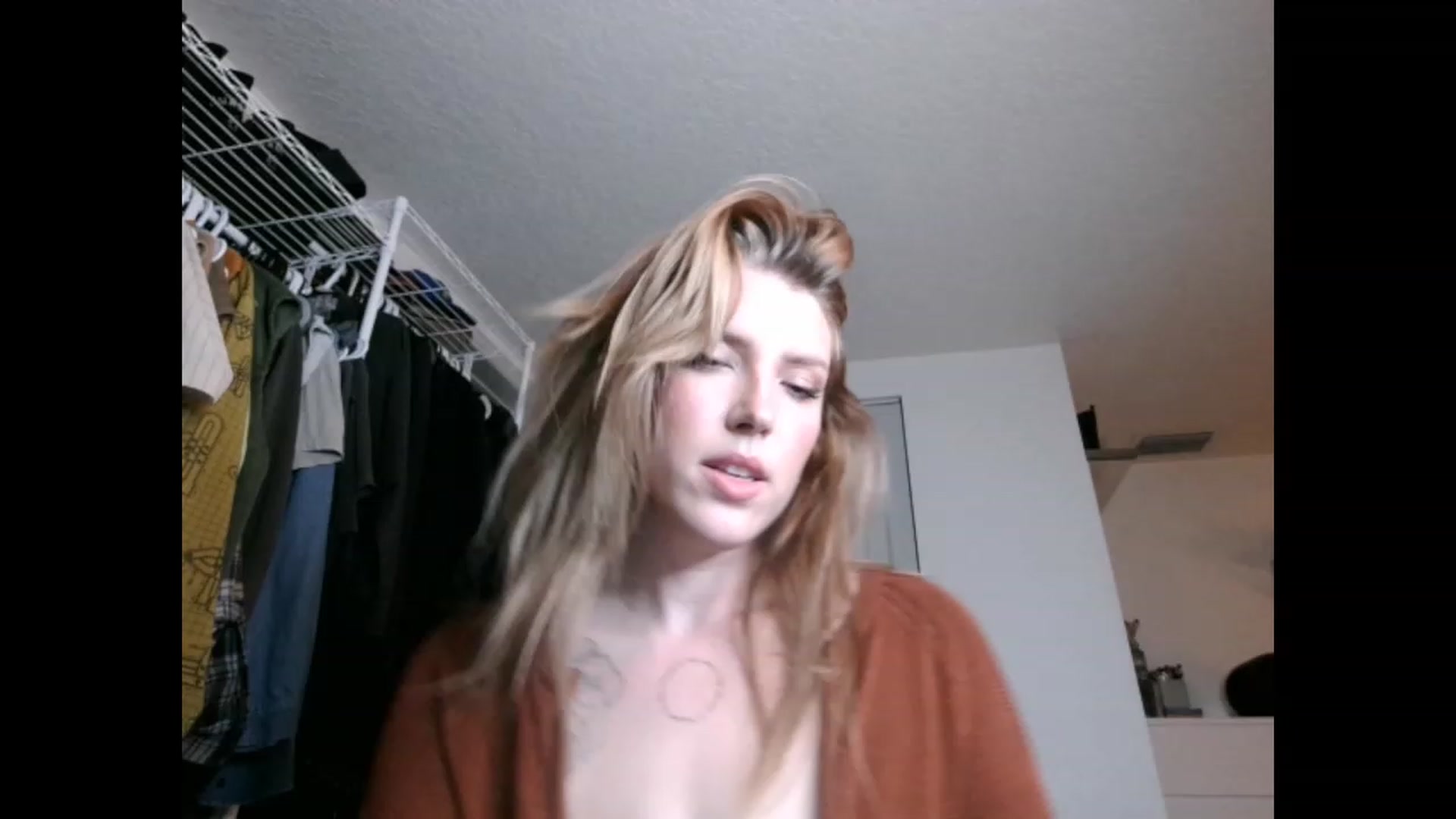 Gallery image thumbnail from the_remedy_'s myfreecams stream on, 12/17/2022, 24:50 image 19 of 20