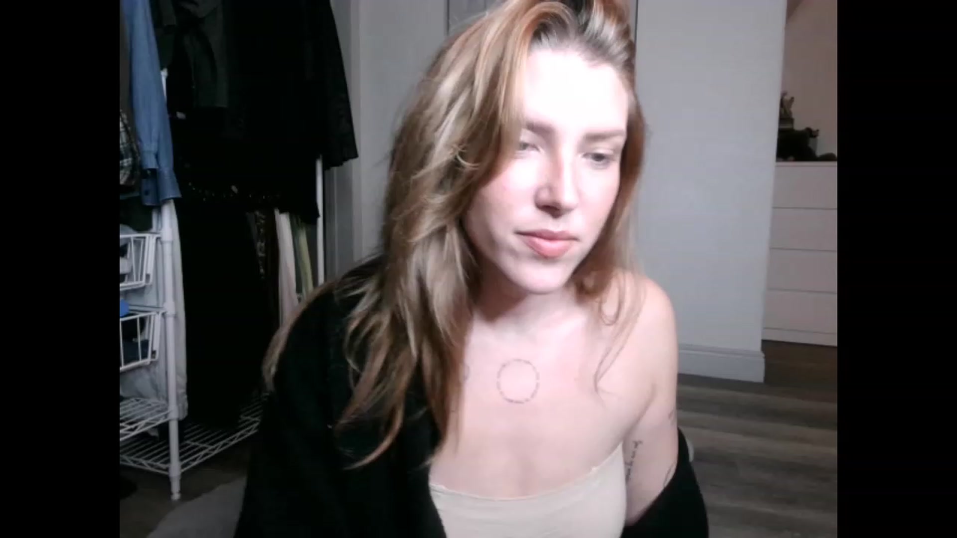 Gallery image thumbnail from the_remedy_'s myfreecams stream on, 12/21/2022, 23:59 image 12 of 20