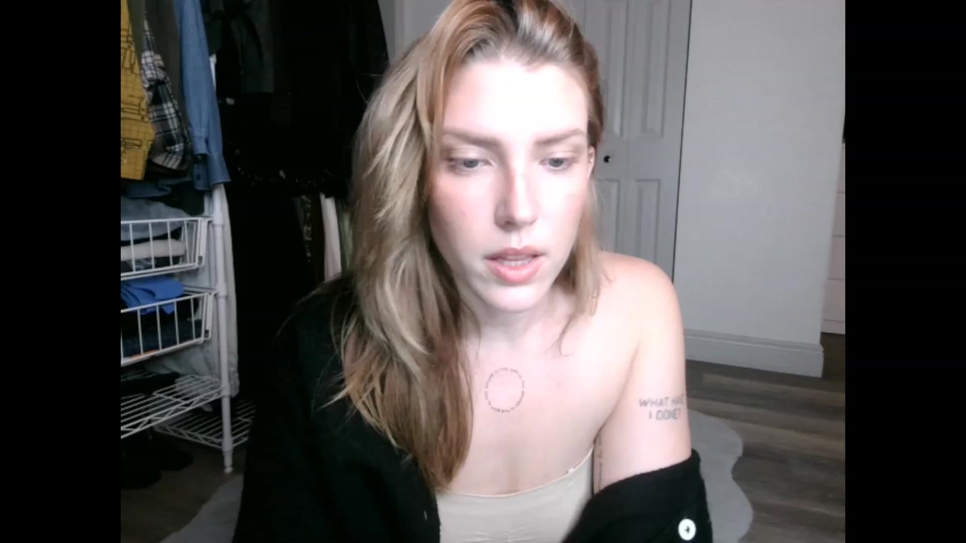 Gallery image thumbnail from the_remedy_'s myfreecams stream on, 12/21/2022, 23:59 image 7 of 20