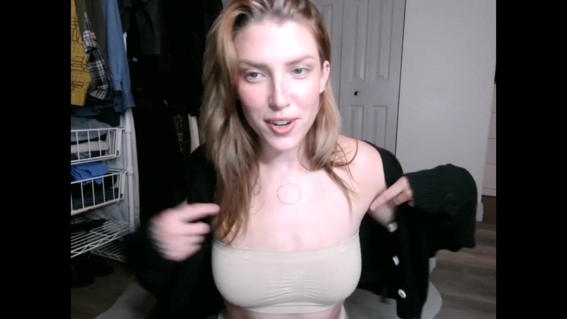 Gallery image thumbnail from the_remedy_'s myfreecams stream on, 12/21/2022, 23:59 image 1 of 20