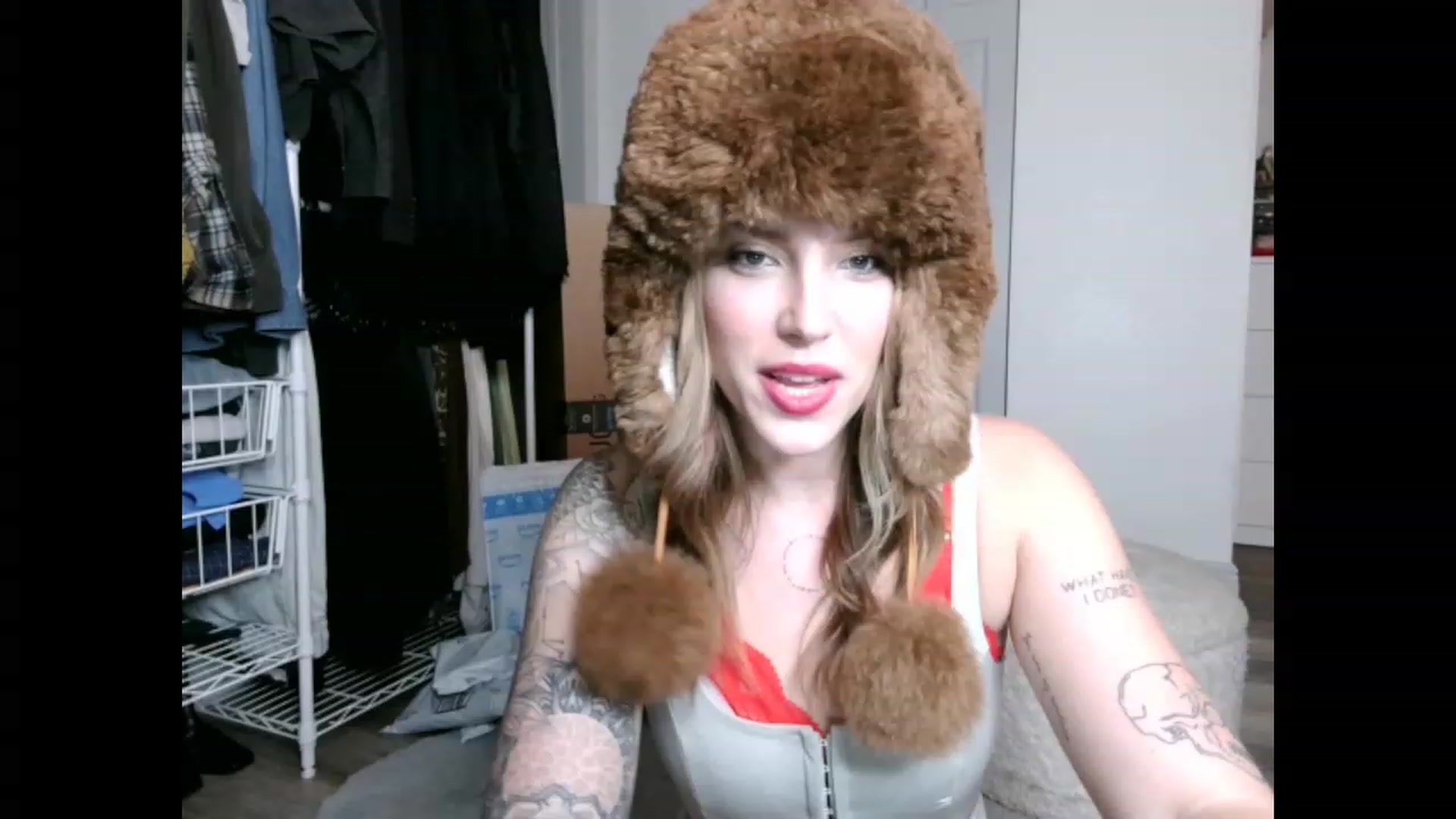 Gallery image thumbnail from the_remedy_'s myfreecams stream on, 12/24/2022, 24:57 image 2 of 20