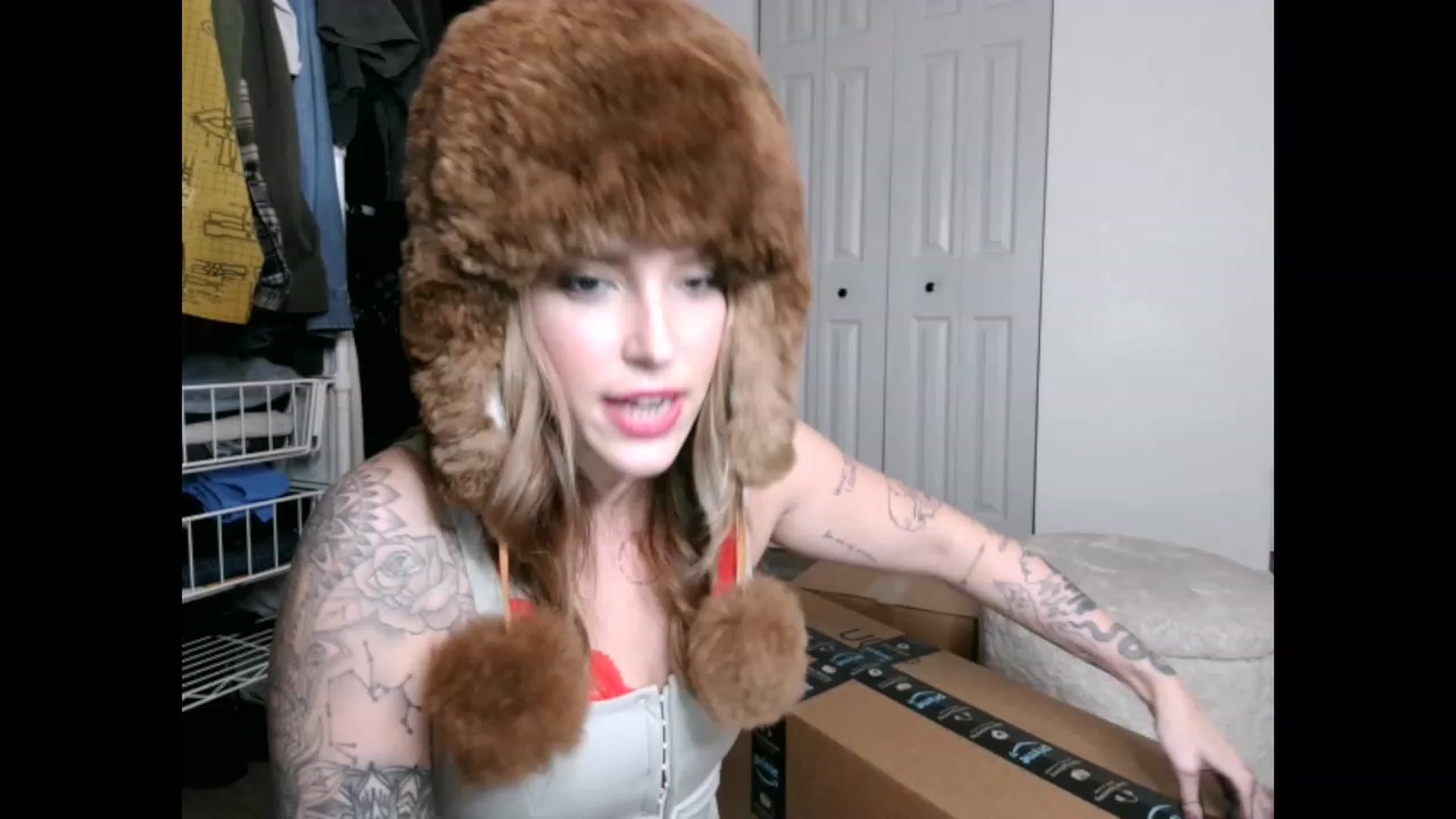 Gallery image thumbnail from the_remedy_'s myfreecams stream on, 12/24/2022, 24:57 image 14 of 20