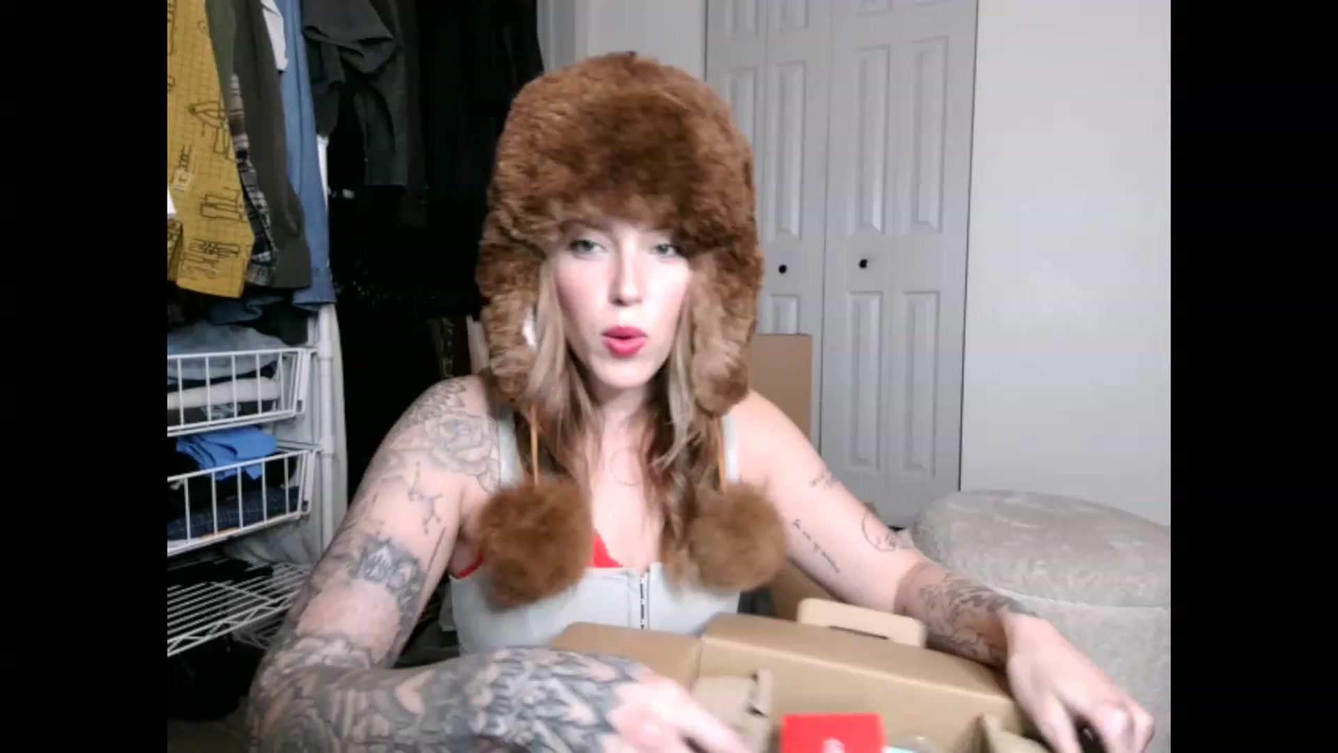 Gallery image thumbnail from the_remedy_'s myfreecams stream on, 12/24/2022, 24:57 image 6 of 20