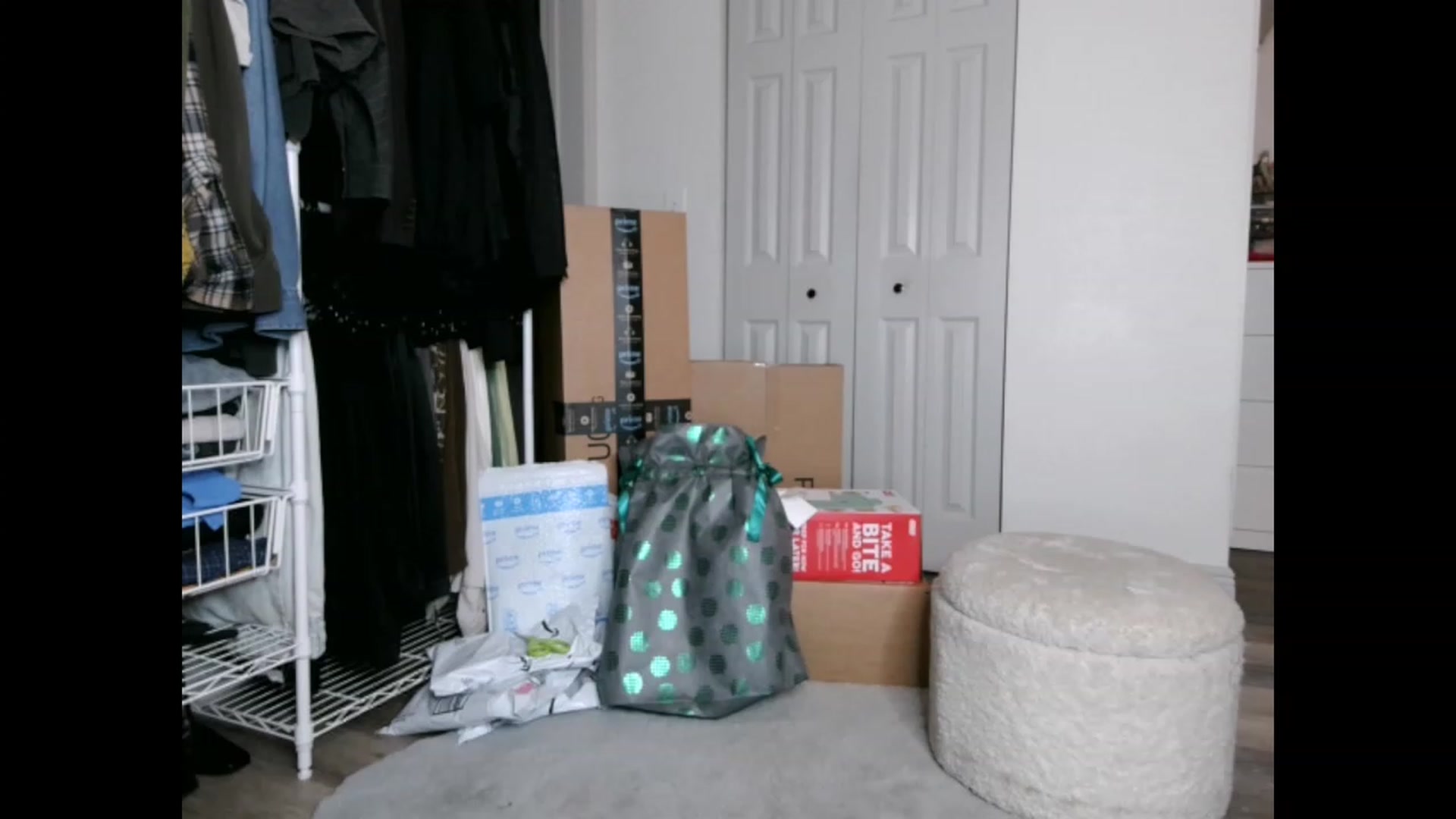Gallery image thumbnail from the_remedy_'s myfreecams stream on, 12/24/2022, 24:57 image 3 of 20