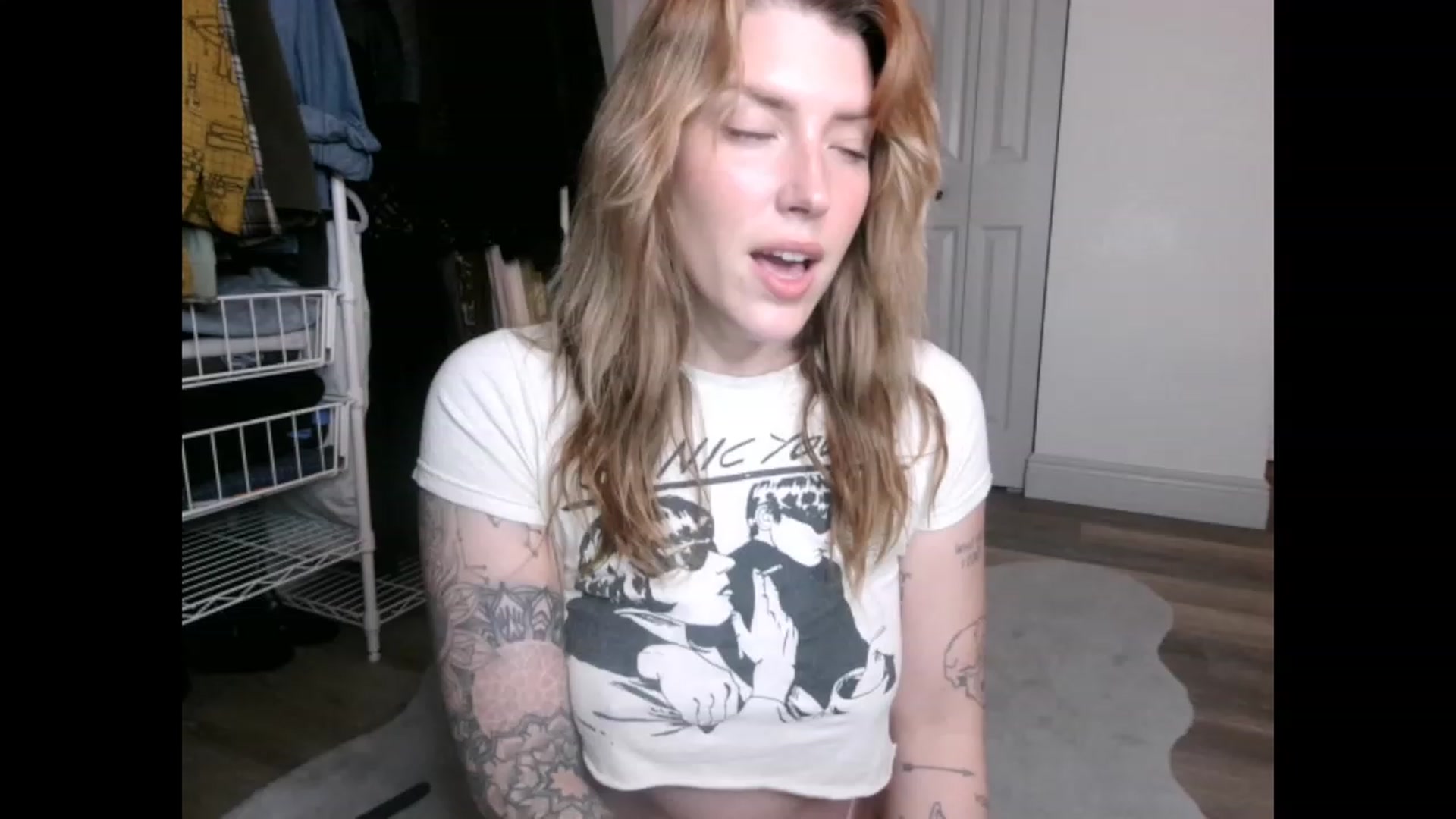 Gallery image thumbnail from the_remedy_'s myfreecams stream on, 01/04/2023, 24:55 image 15 of 20