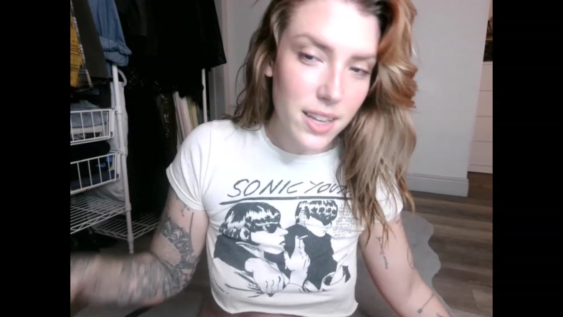 Gallery image thumbnail from the_remedy_'s myfreecams stream on, 01/04/2023, 24:55 image 6 of 20
