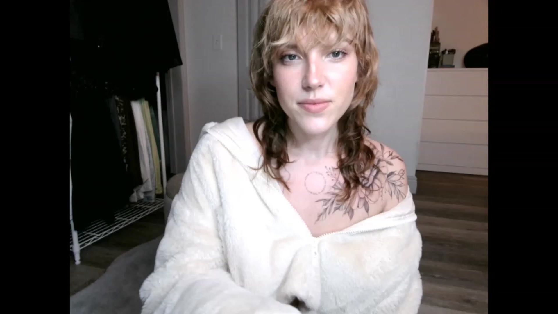 Gallery image thumbnail from the_remedy_'s myfreecams stream on, 01/08/2023, 02:47 image 10 of 20