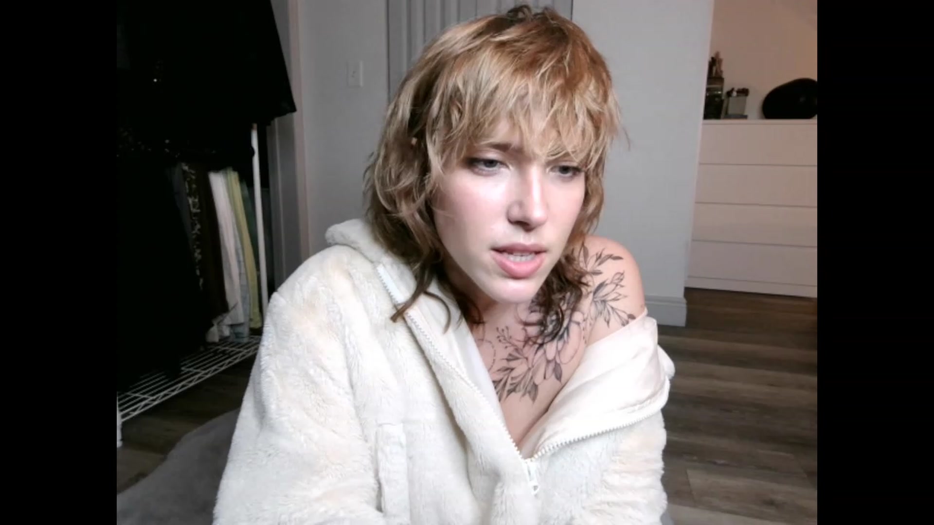 Gallery image thumbnail from the_remedy_'s myfreecams stream on, 01/08/2023, 02:47 image 14 of 20